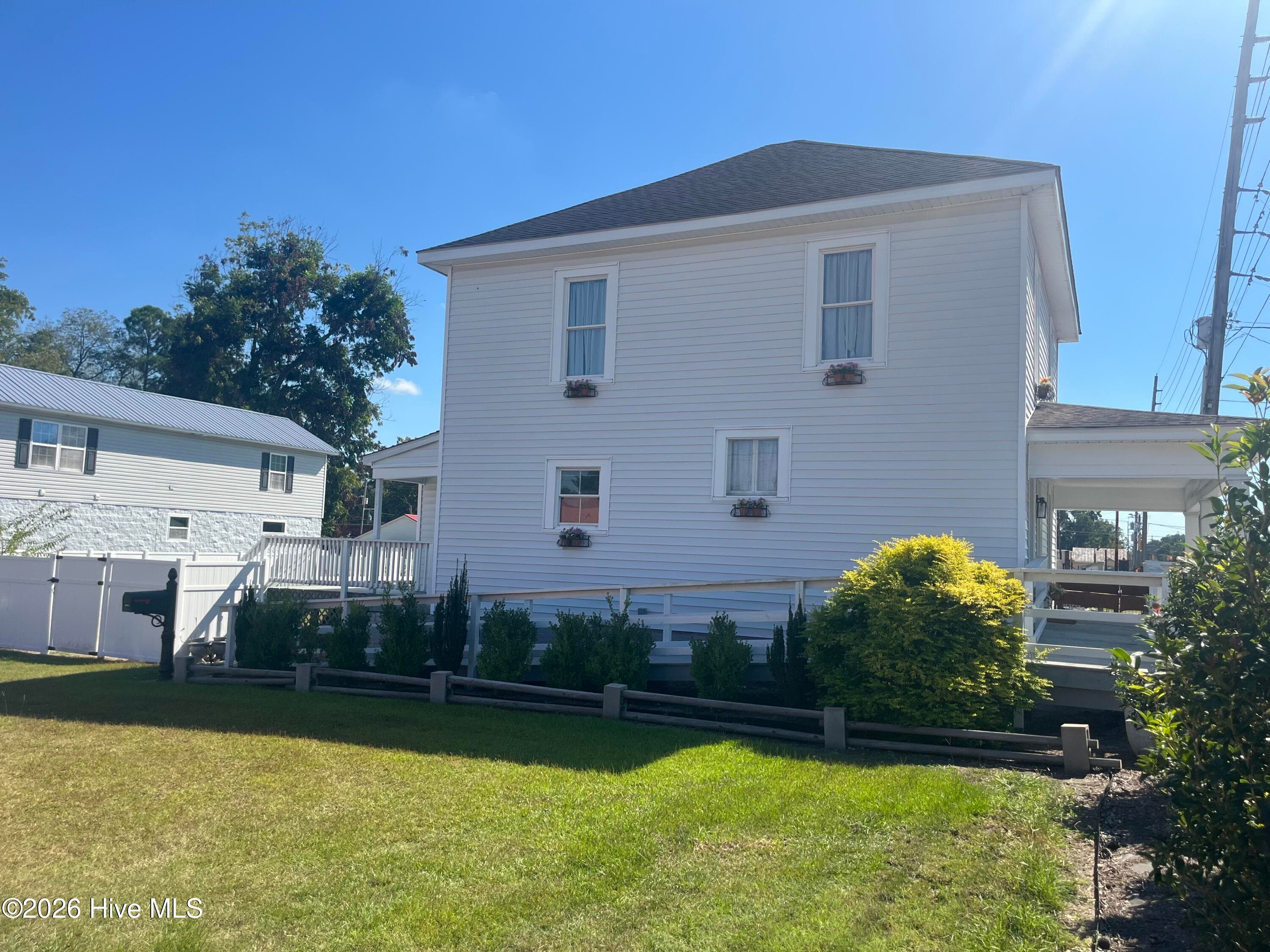 Business at 122 W 5th Street, Washington, NC 27889, photo 47 of 81