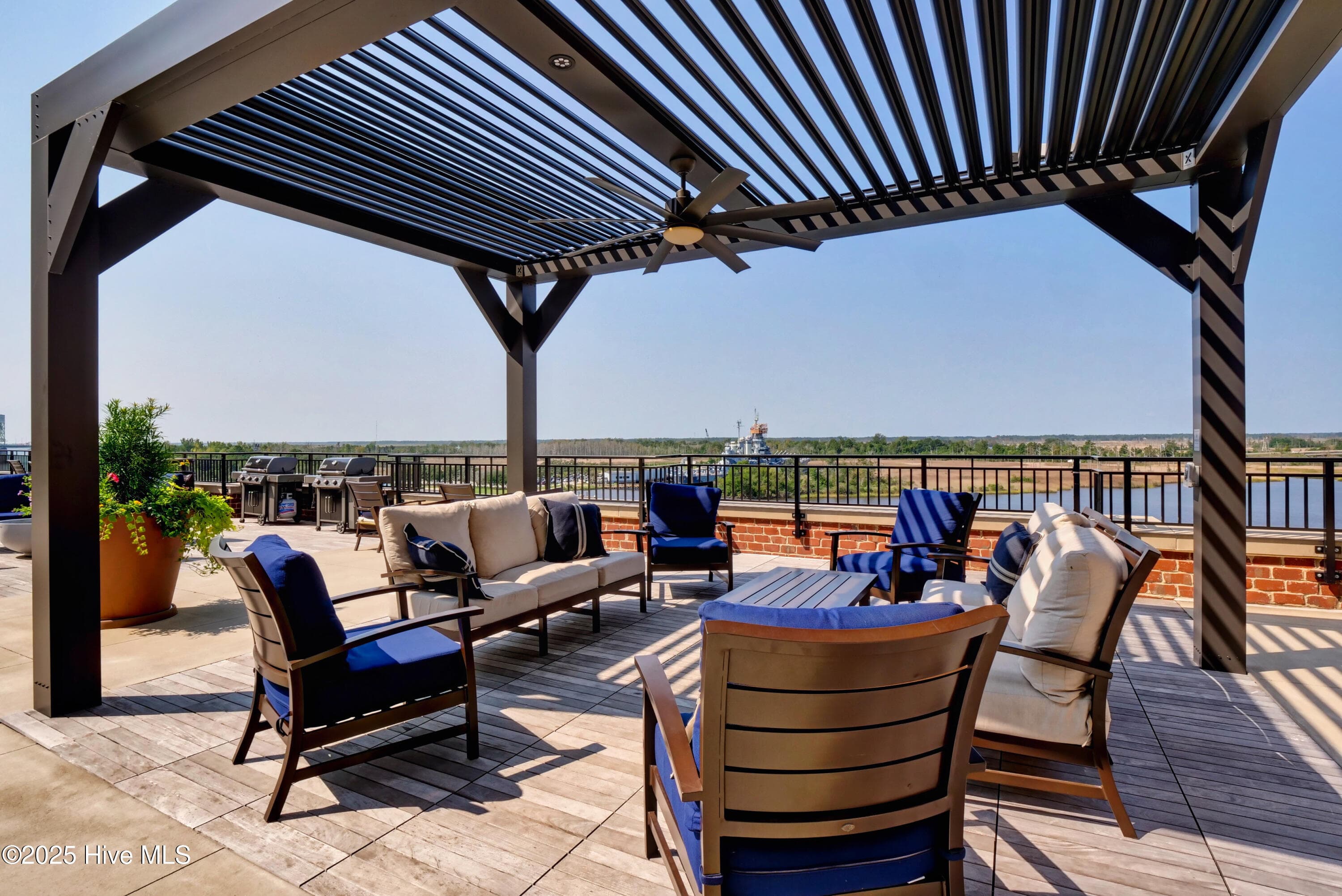 Condominium at 14 Grace Street 1216, Wilmington, NC 28401, photo 29 of 33