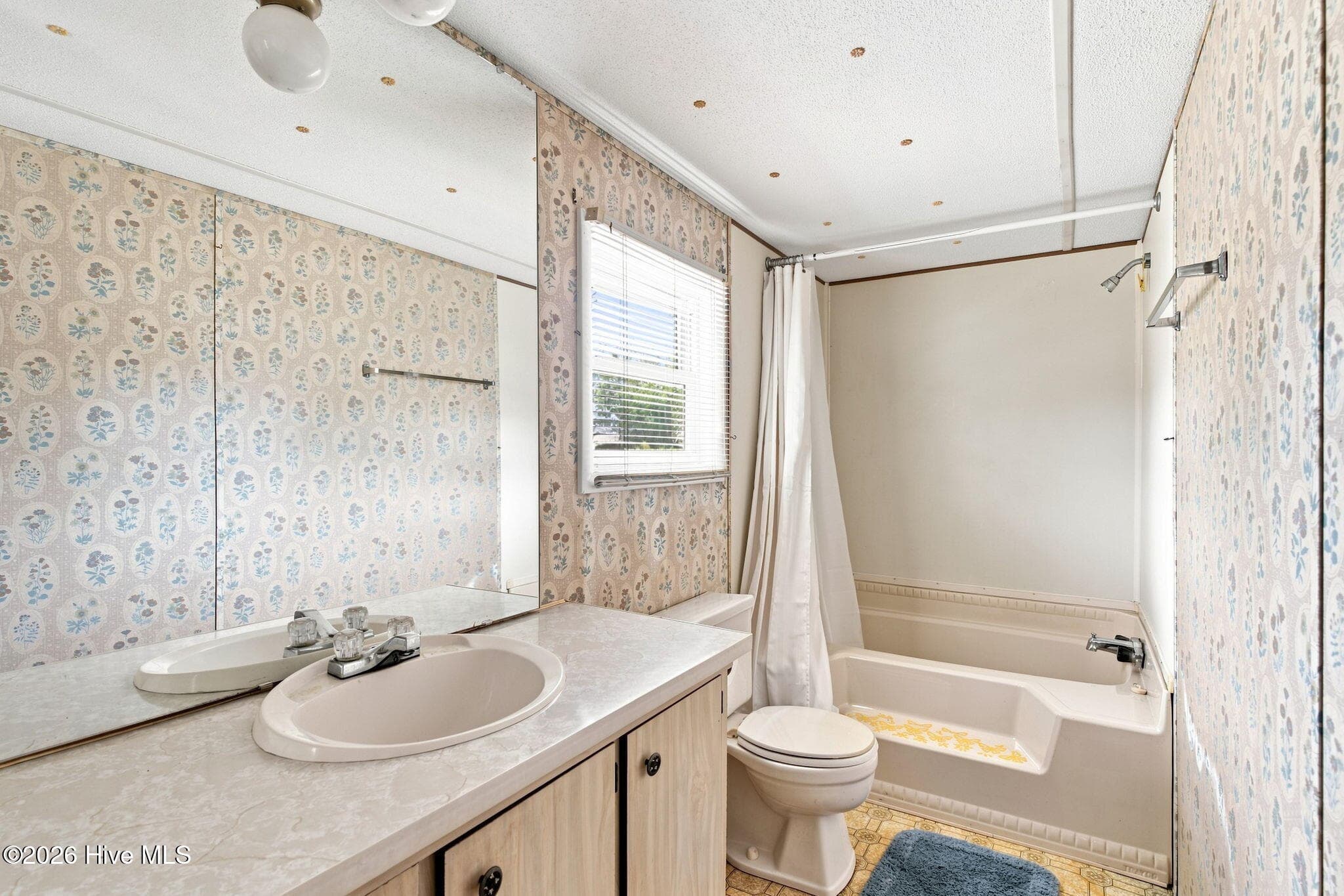 Manufactured Home at 1710 Ocean View Drive SW, Ocean Isle Beach, NC 28469, photo 21 of 41