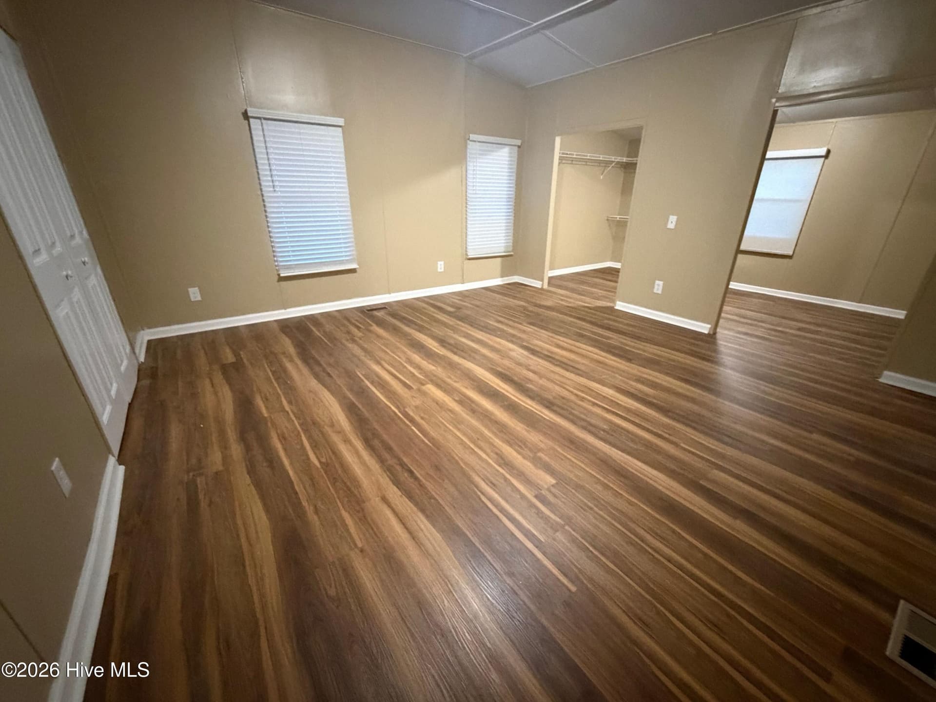 Manufactured Home at 1110 E Northern Boulevard, Tarboro, NC 27886, photo 13 of 37