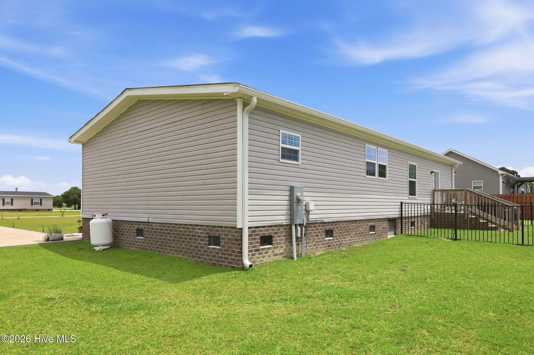 Manufactured Home at 203 Magnolia Drive, Stella, NC 28582, photo 29 of 40