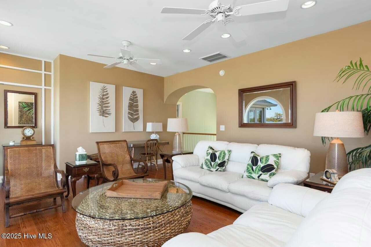 Family Room - 7012 Sound Drive, Emerald Isle, NC 28594