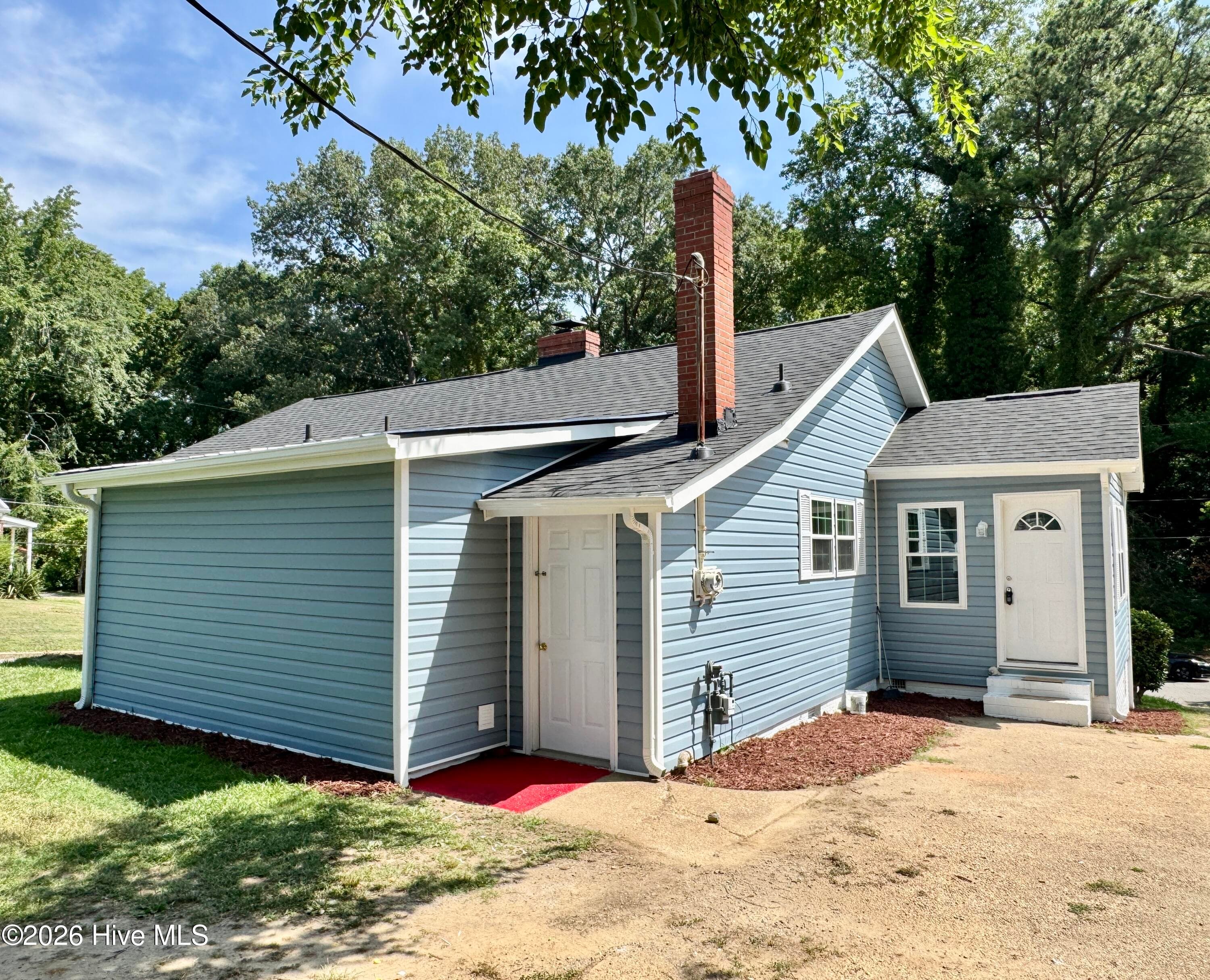 Single Family Residence at 2 Fewell Avenue, Weldon, NC 27890, photo 6 of 18