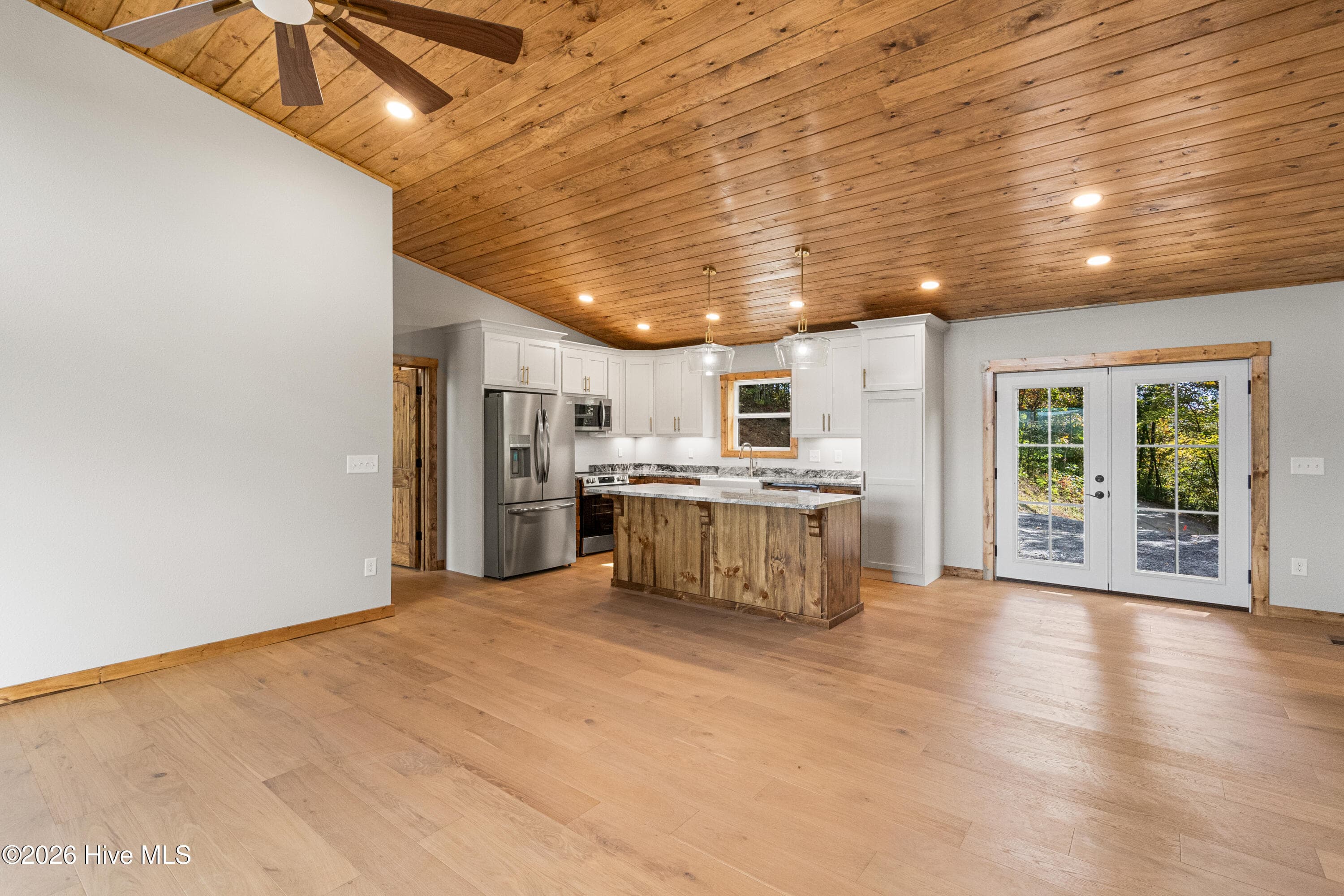 Single Family Residence at 447 Big Sky Drive, Murphy, NC 28906, photo 10 of 39