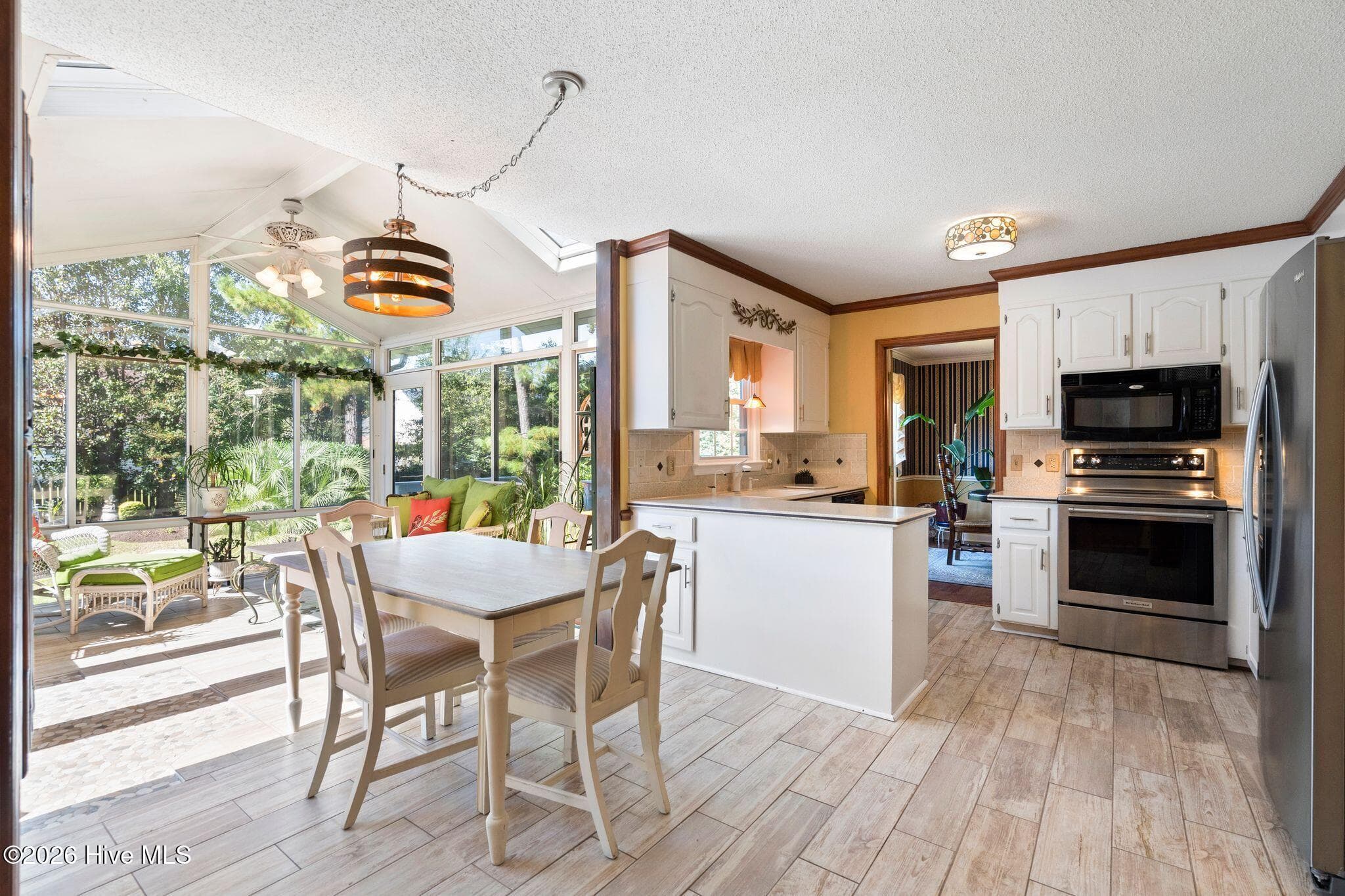 Single Family Residence at 3232 Grey Leaf Drive, Wilmington, NC 28409, photo 4 of 58