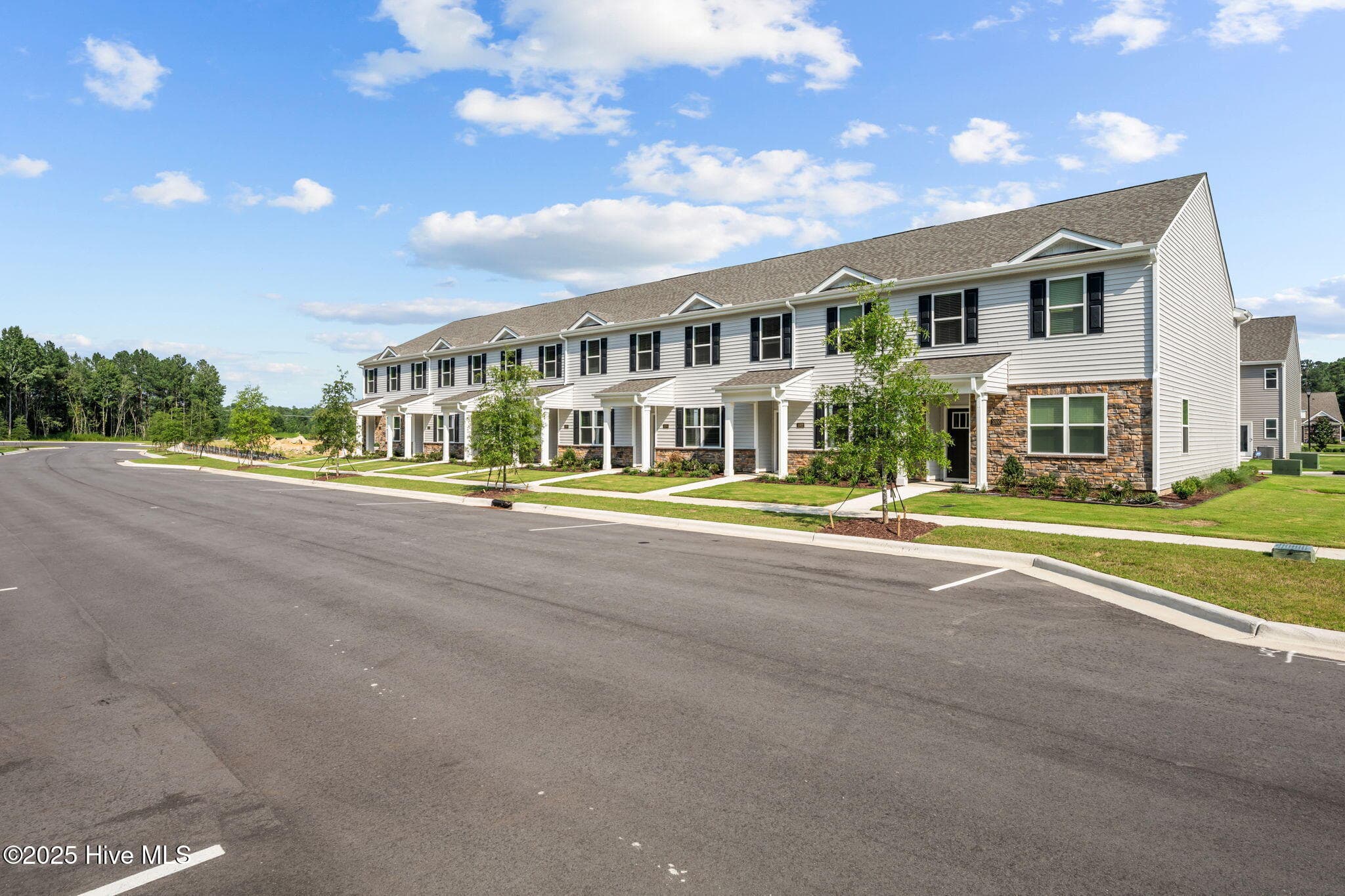 1042 Bayard Wootten Way, New Bern, NC 28562