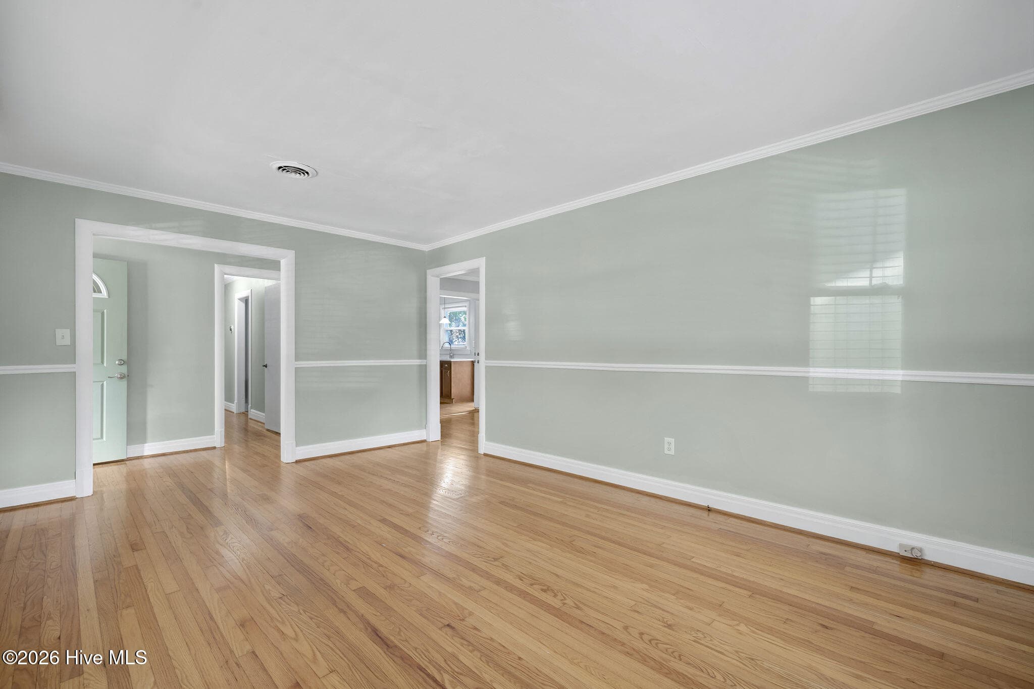 Single Family Residence at 3609 Wilshire Boulevard, Wilmington, NC 28403, photo 5 of 25