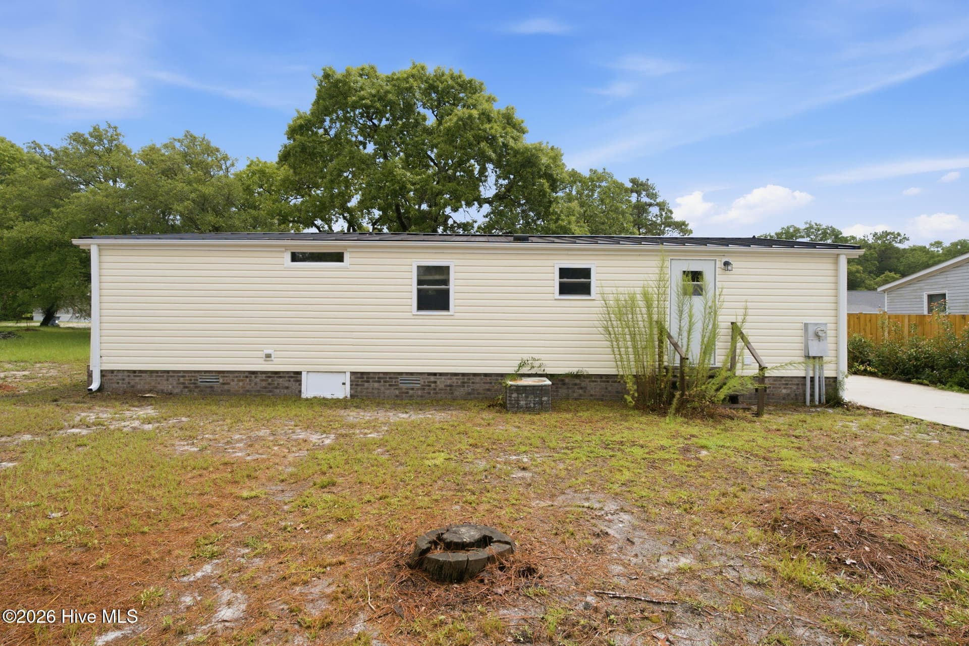 Manufactured Home at 1710 Ocean View Drive SW, Ocean Isle Beach, NC 28469, photo 30 of 41