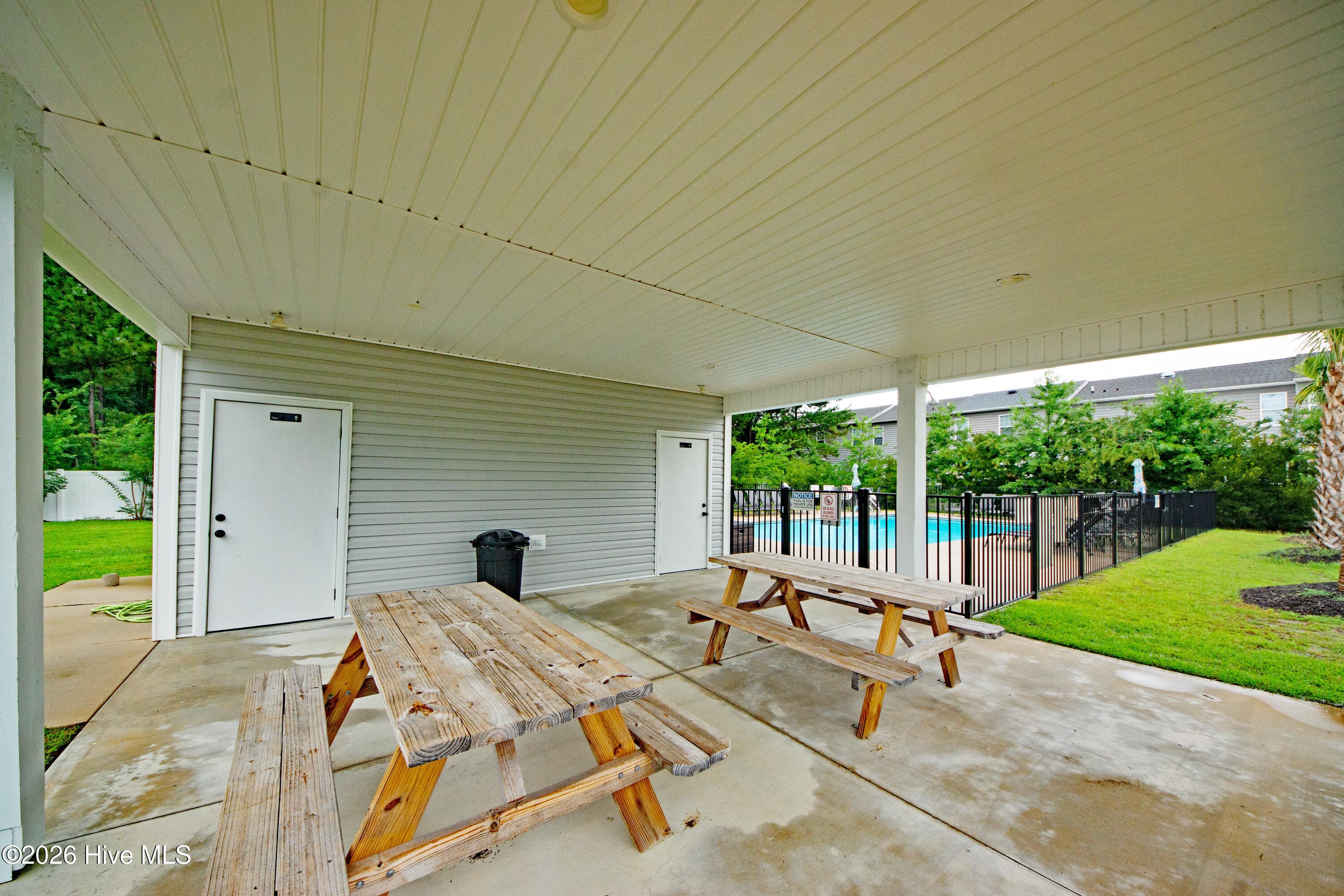 Townhouse at 7 Catalina Circle, Swansboro, NC 28584, photo 38 of 41