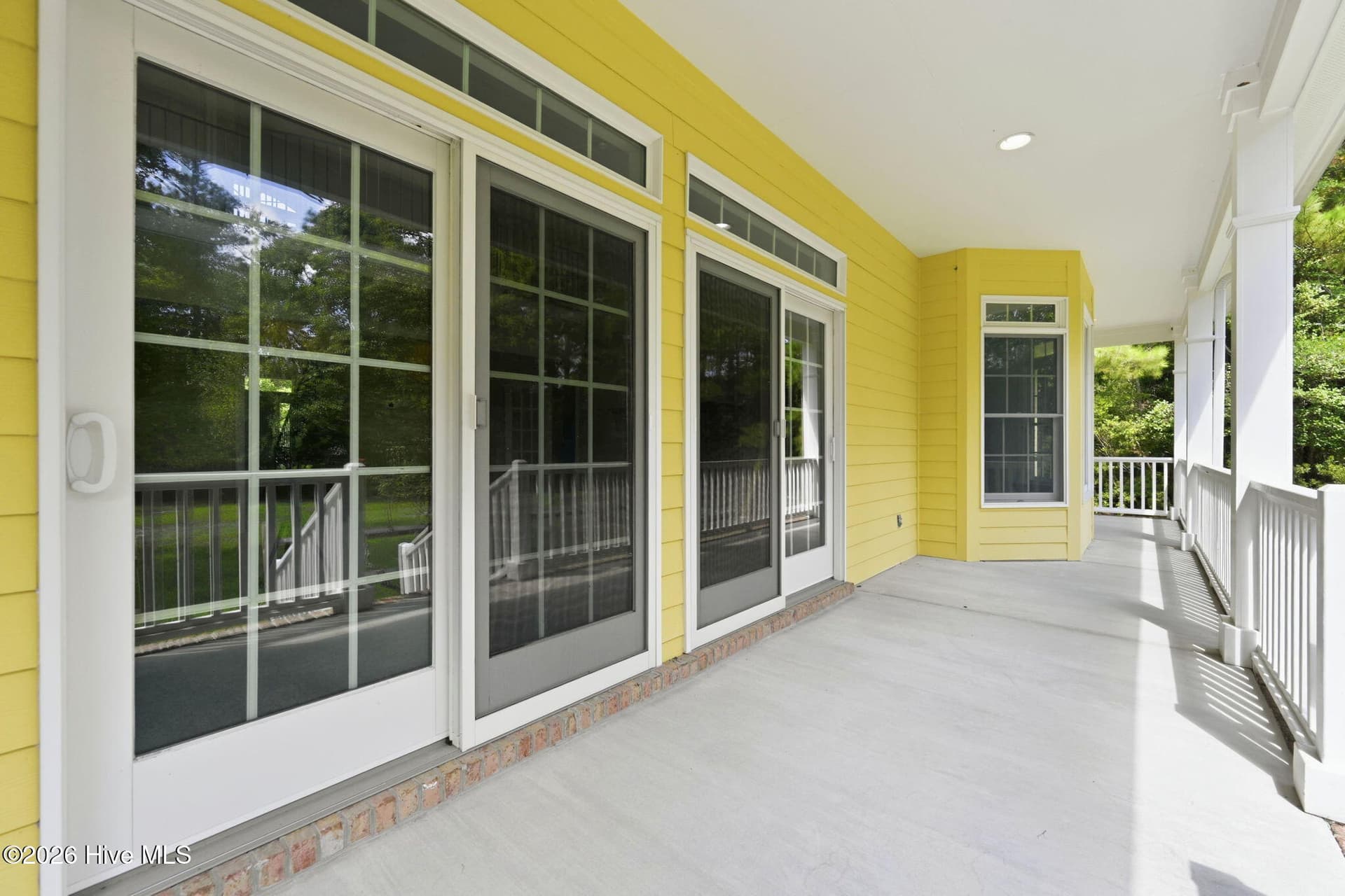 Single Family Residence at 303 Creekview Drive, Hampstead, NC 28443, photo 15 of 56