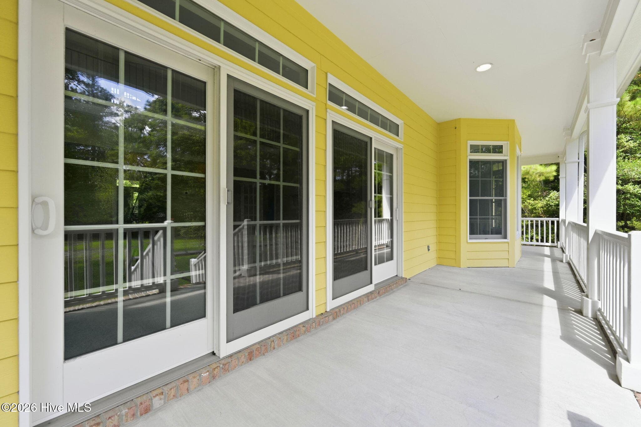 Single Family Residence at 303 Creekview Drive, Hampstead, NC 28443, photo 15 of 56