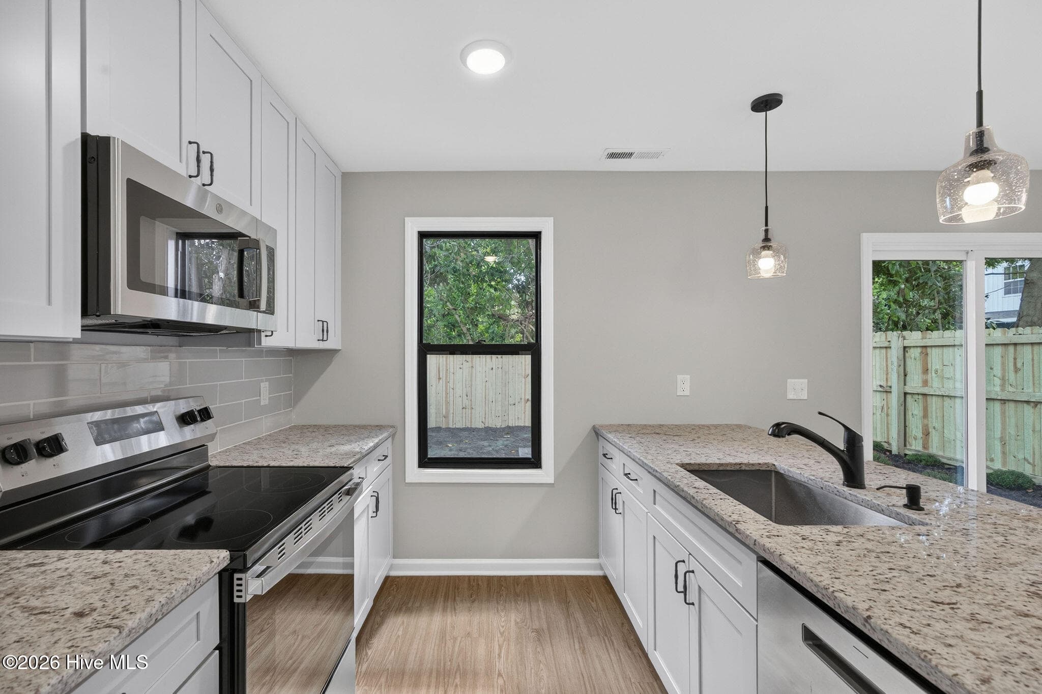 Single Family Residence at 1114 Orange Street, Wilmington, NC 28401, photo 14 of 31