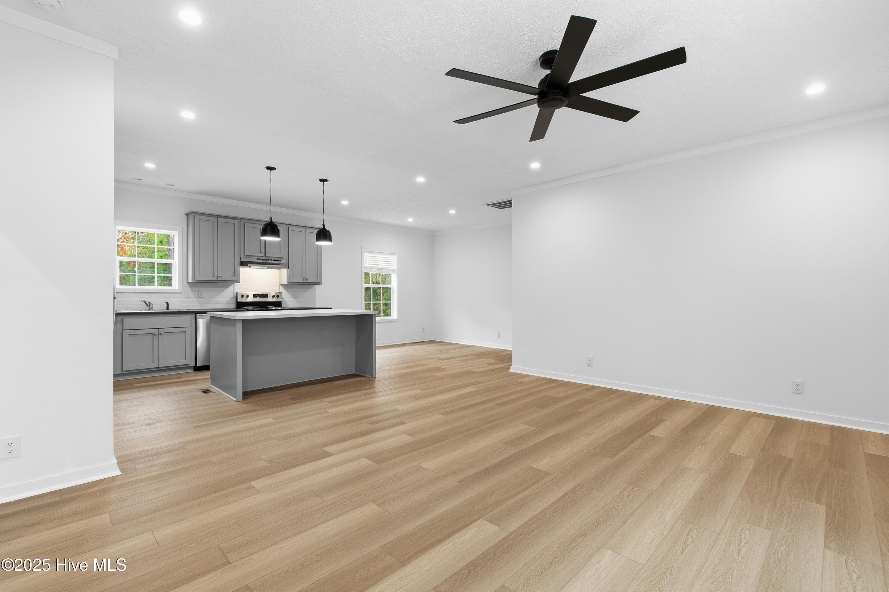Single Family Residence at 530 Sioux Road, Southport, NC 28461, photo 18 of 31