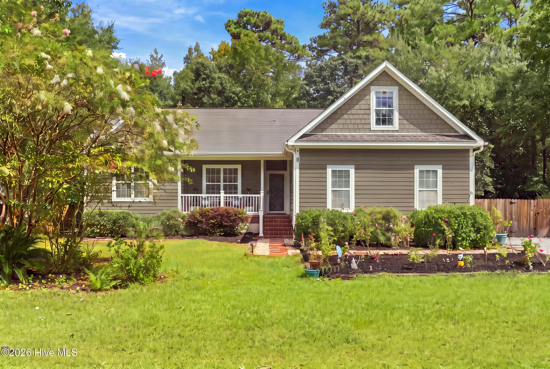 Single Family Residence at 306 Kemper Road, Hampstead, NC 28443, photo 2 of 67