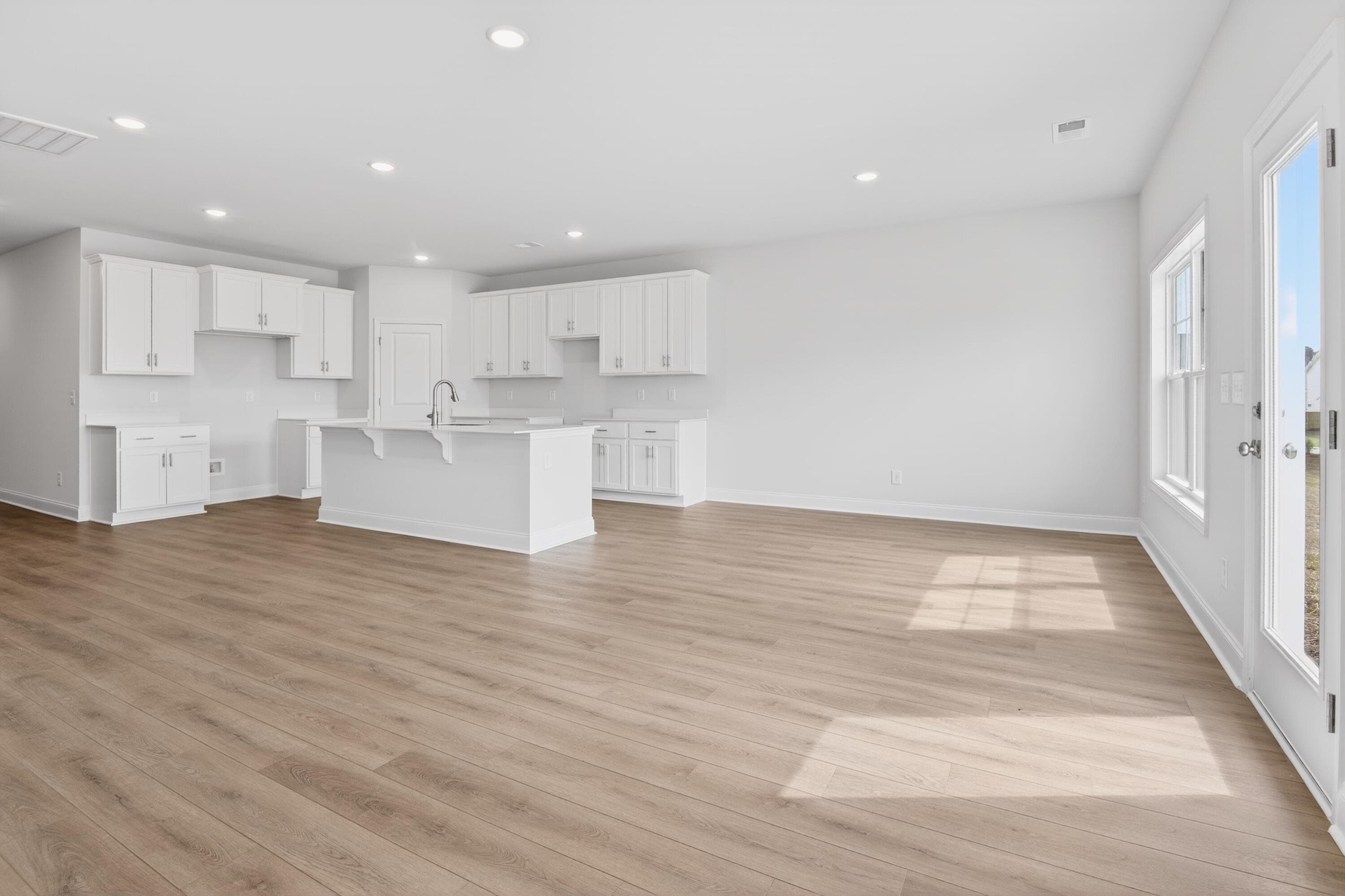 Single Family Residence at 3521 NW Tanbark Oak Lane, Aiken, SC 29801, photo 6 of 35