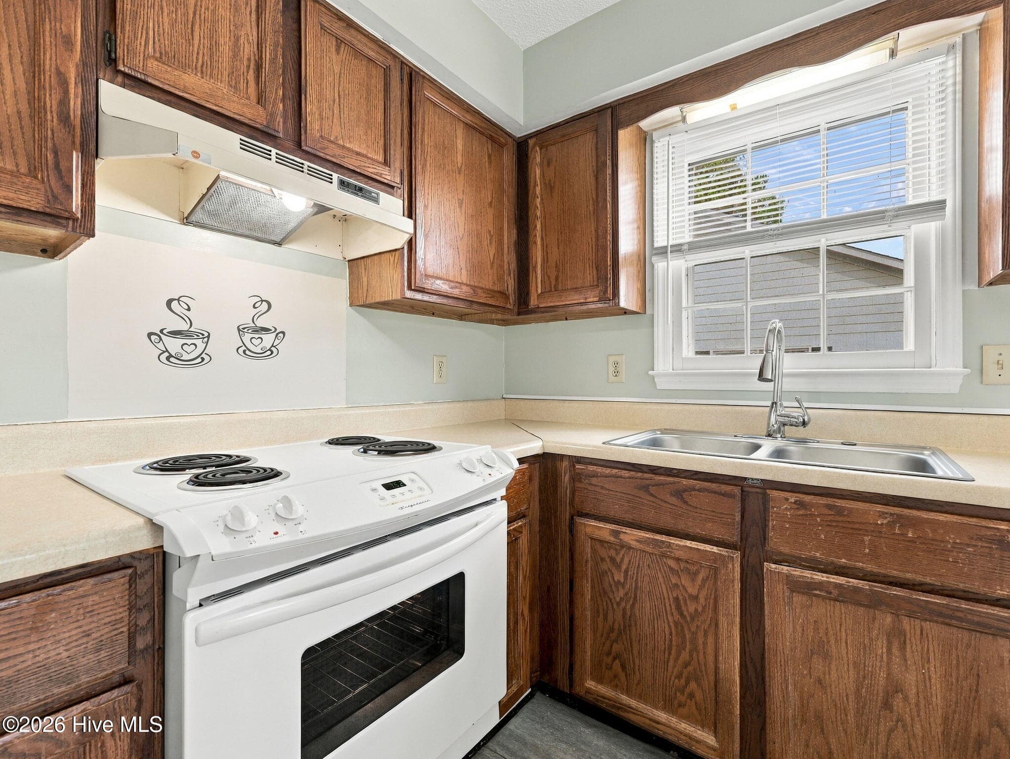 Single Family Residence at 2218 Bridle Trail, Midway Park, NC 28544, photo 35 of 60