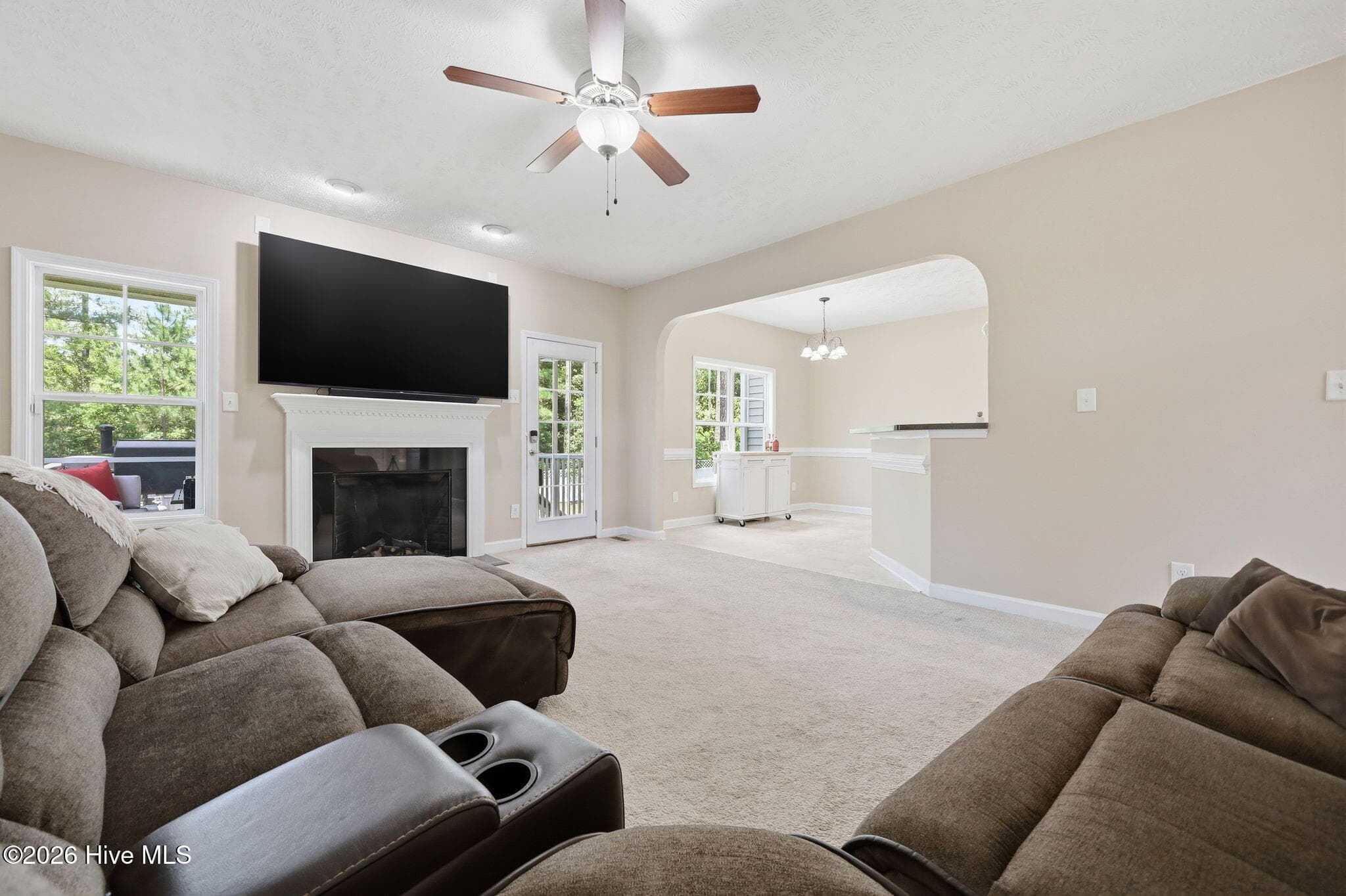 LIVING TO BREAKFAST NOOK - 174 Revere Way, Cameron, NC 28326