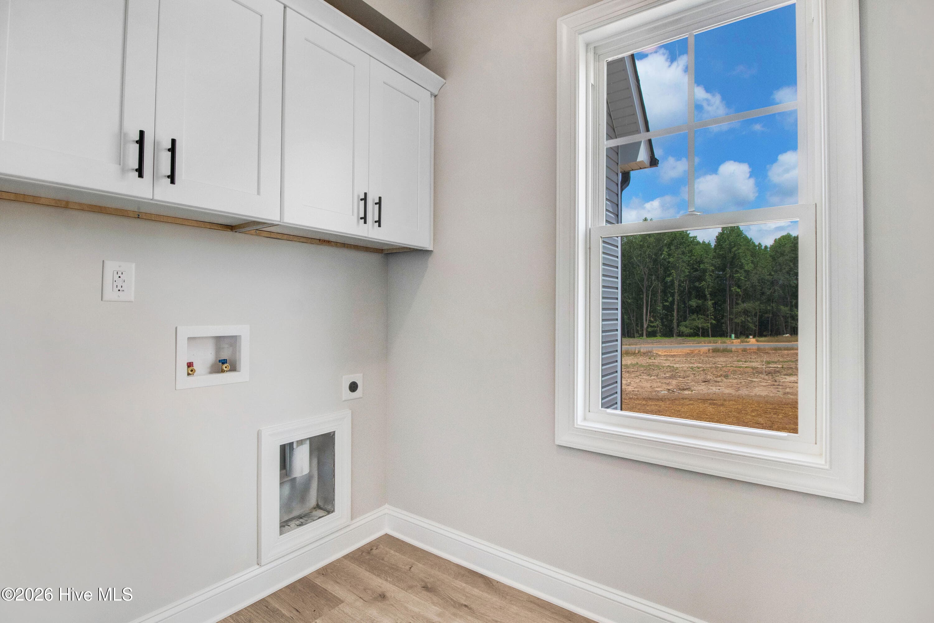 Single Family Residence at 221 Cherrybirch Lane, Zebulon, NC 27597, photo 6 of 7