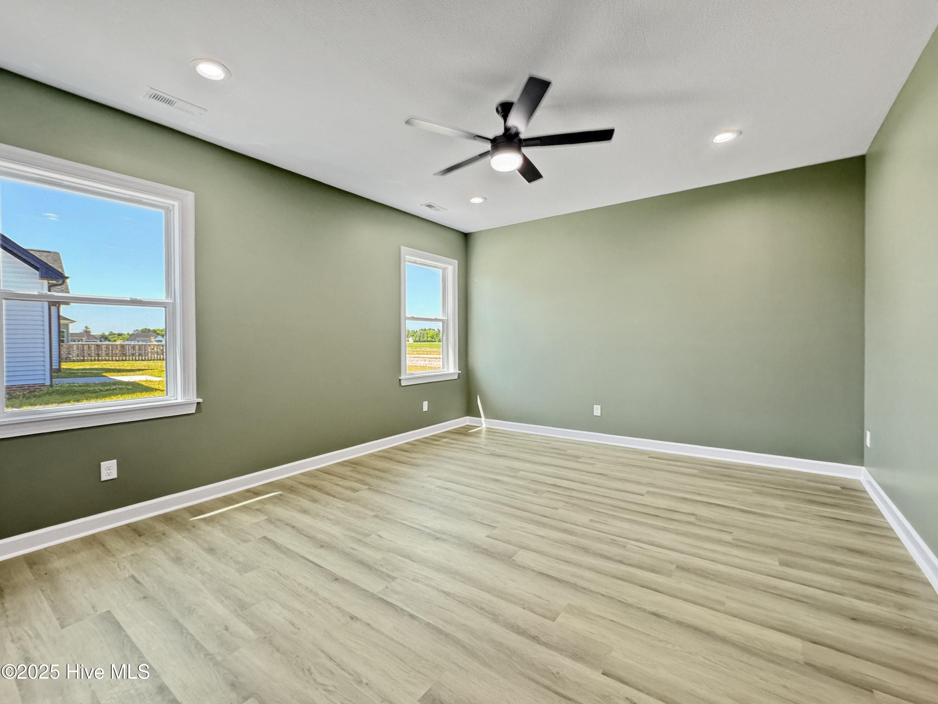 Single Family Residence at 2111 Staysail Drive, Elizabeth City, NC 27909, photo 19 of 31