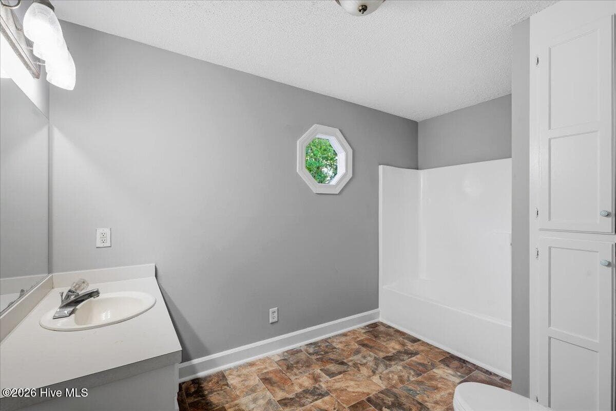 Single Family Residence at 202 N Marion Drive, Goldsboro, NC 27534, photo 2 of 5