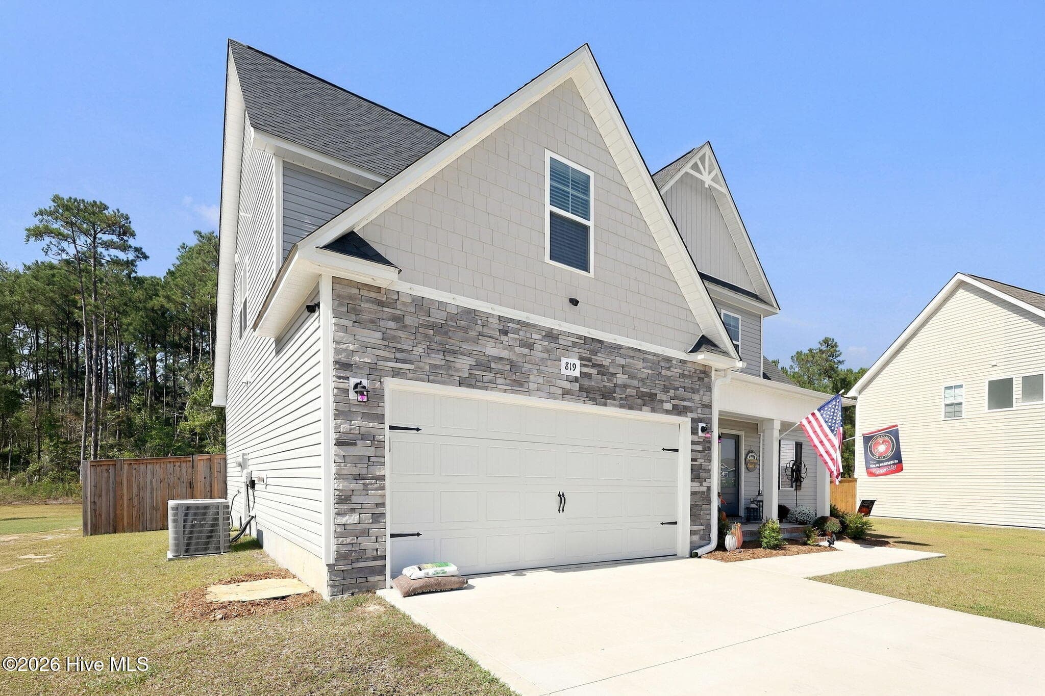 Single Family Residence at 819 Cooke Drive, Hubert, NC 28539, photo 4 of 53