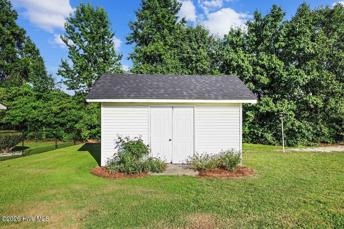Single Family Residence at 114 Trappers Run Drive, Goldsboro, NC 27530, photo 10 of 53