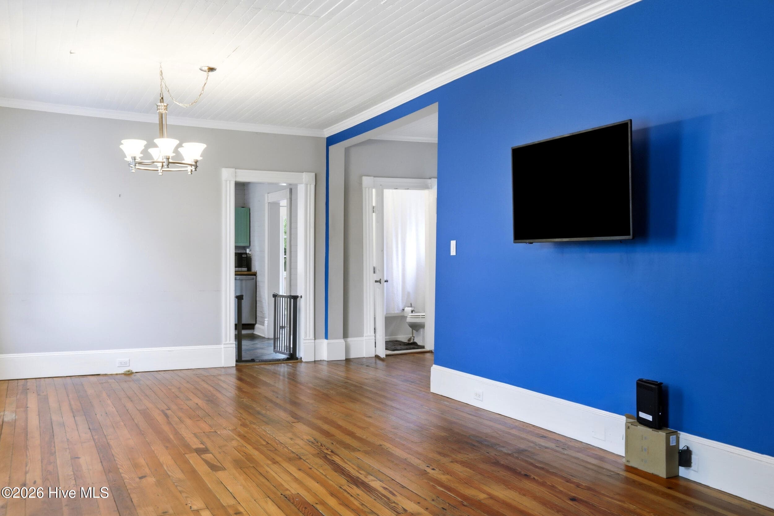 Single Family Residence at 307 Avenue B, New Bern, NC 28560, photo 12 of 55