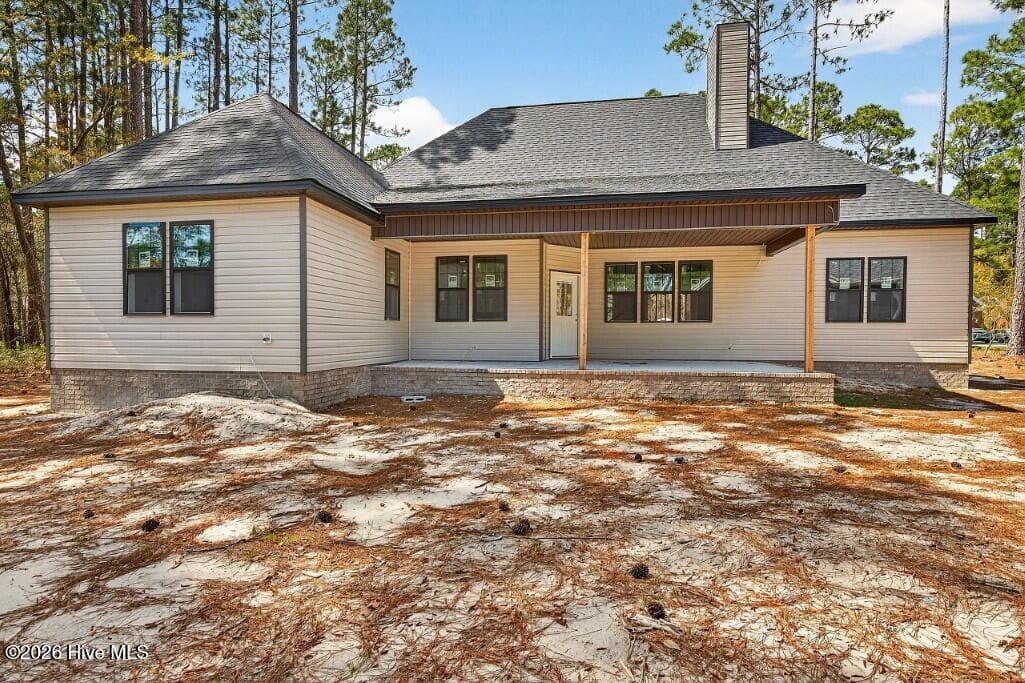 Single Family Residence at 2127 Royal Pines Drive, New Bern, NC 28560, photo 7 of 17
