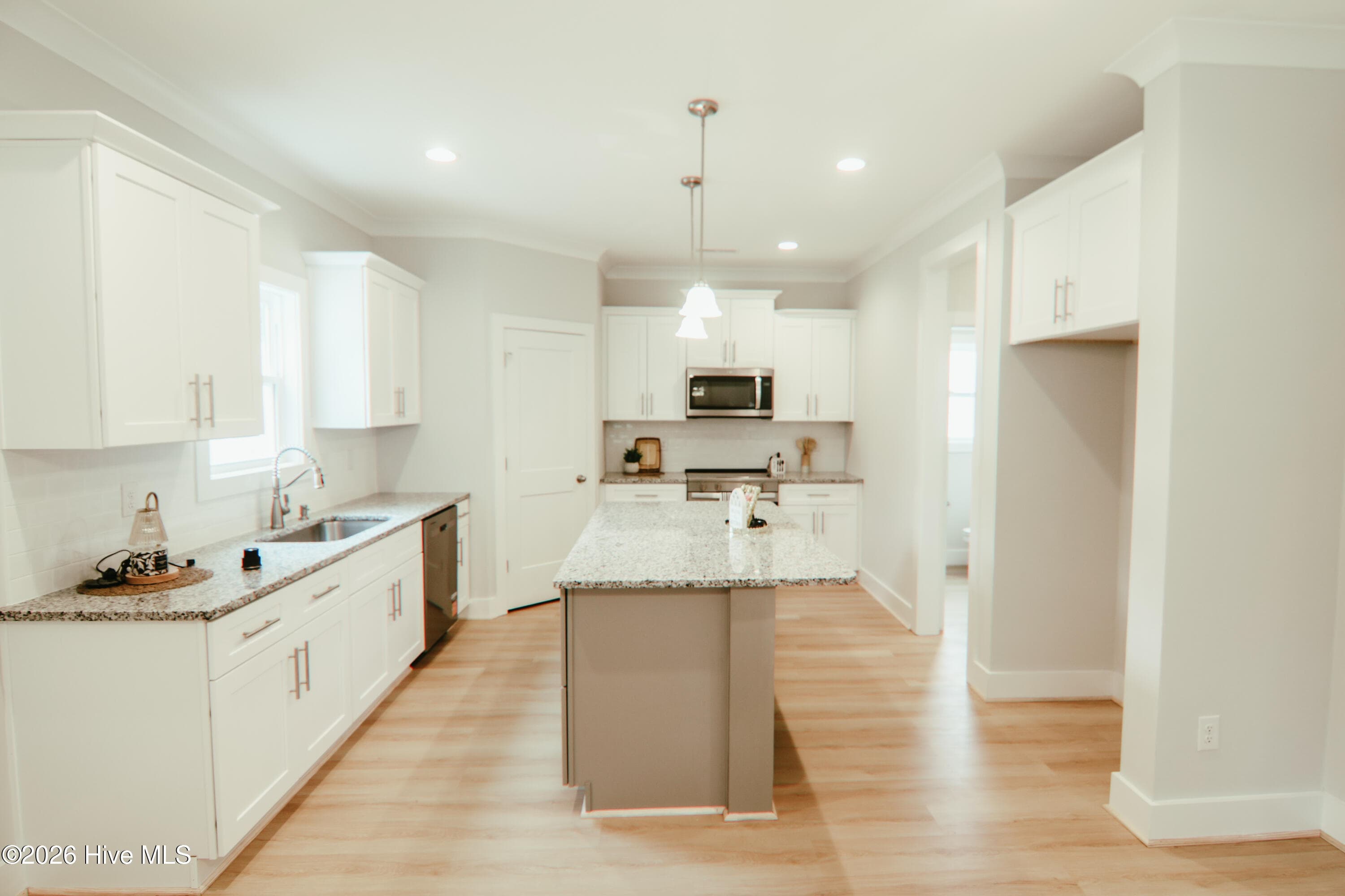 Plywood cabinets and drawers - 223 Glenwood Trail, Goldsboro, NC 27534