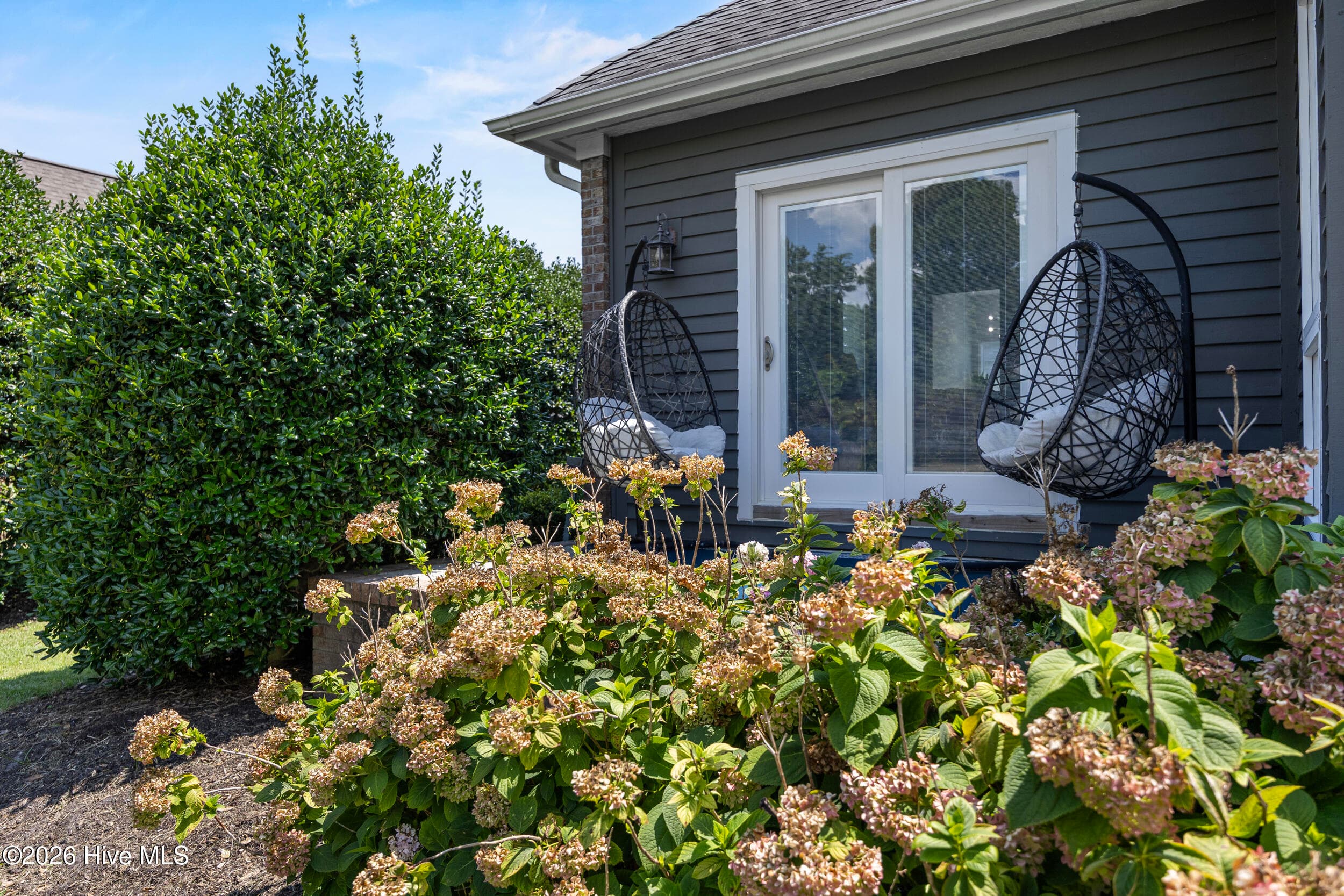 Single Family Residence at 712 The Cape Boulevard, Wilmington, NC 28412, photo 14 of 55