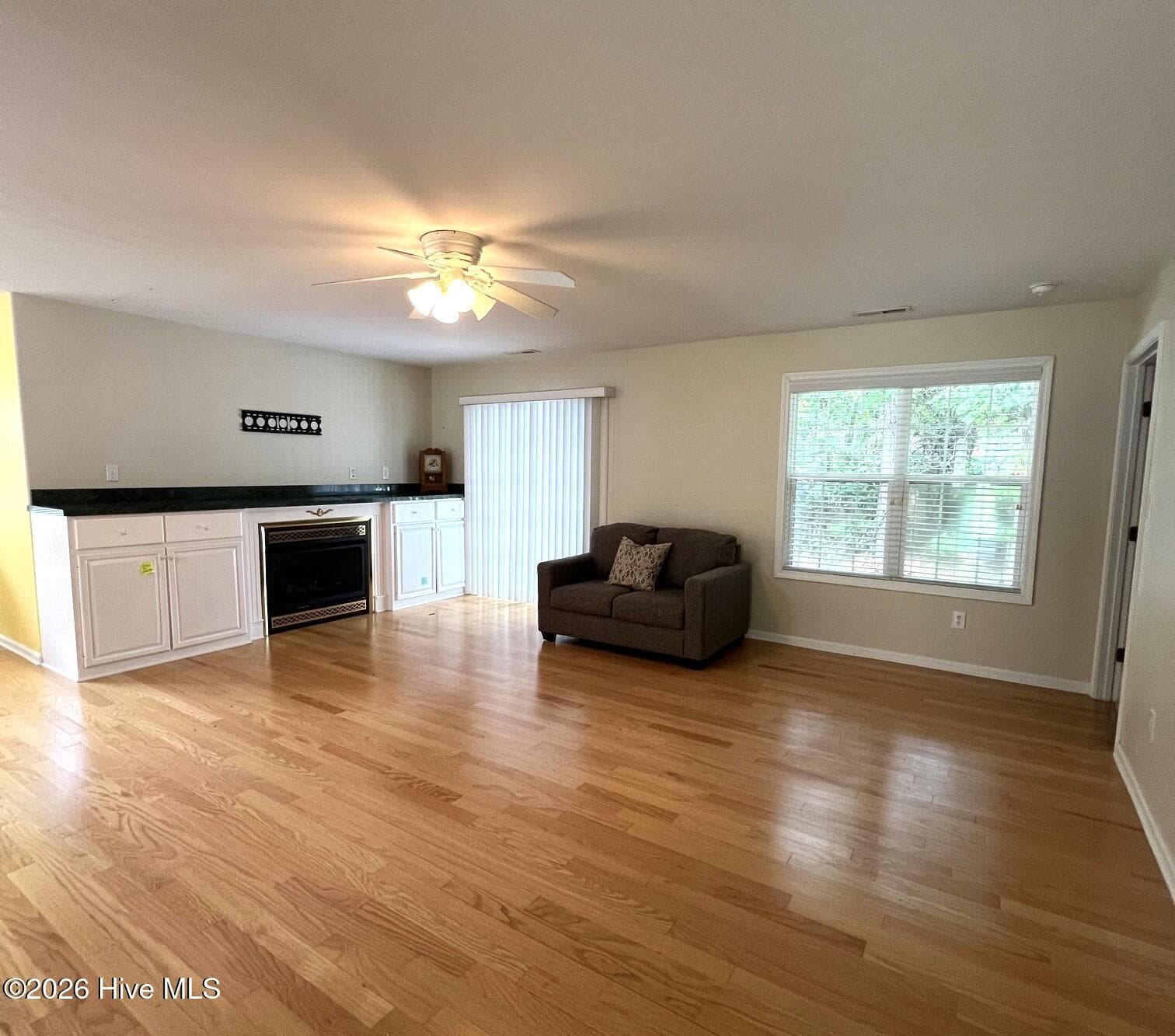 Condominium at 302 Jasmine S, Swansboro, NC 28584, photo 4 of 14