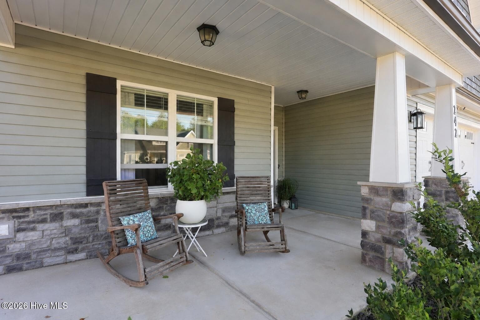 Single Family Residence at 242 Thistle Court, Sanford, NC 27332, photo 3 of 33