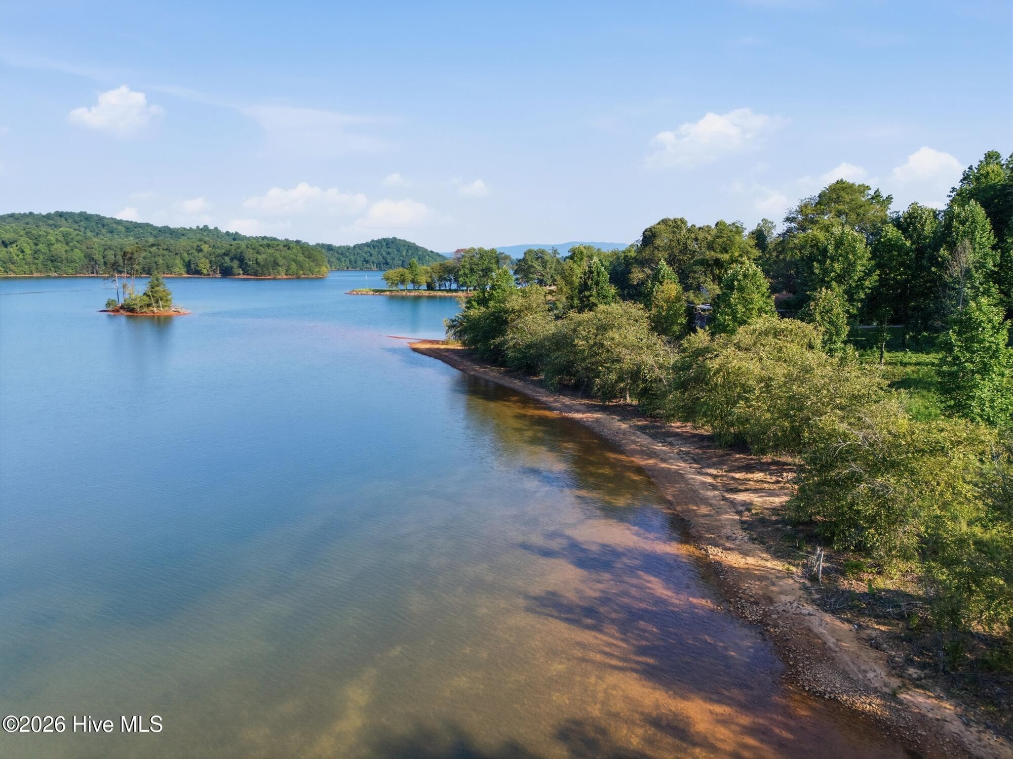 Commercial Sale at 314 Lakeside Drive, Hiawassee, GA 30546, photo 2 of 4
