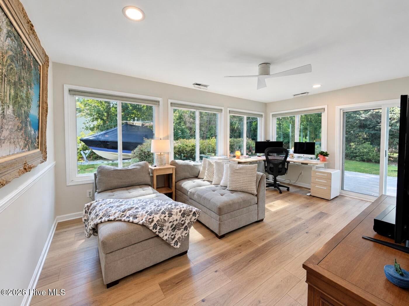Single Family Residence at 305 Shearwater Drive, Hampstead, NC 28443, photo 23 of 40