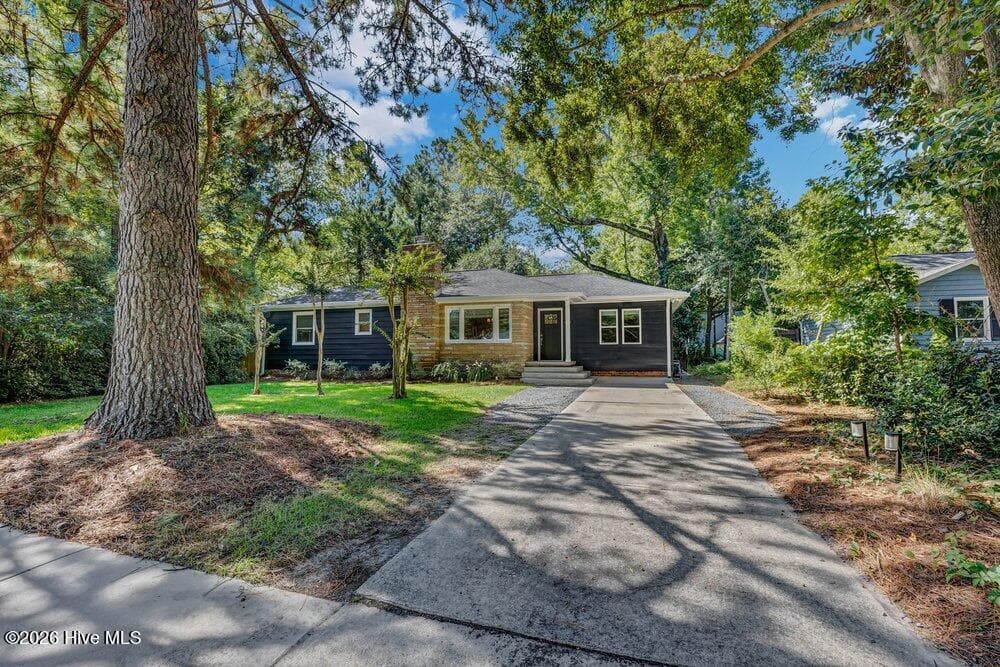 Single Family Residence at 4012 Park Avenue, Wilmington, NC 28403, photo 3 of 27