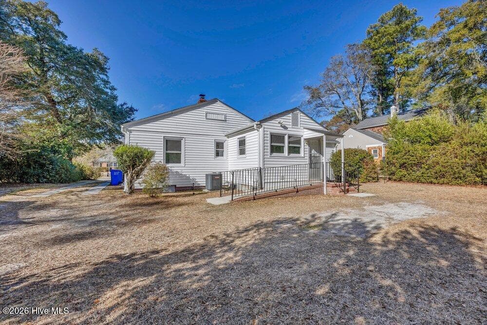 Single Family Residence at 329 Wayne Drive, Wilmington, NC 28403, photo 33 of 45