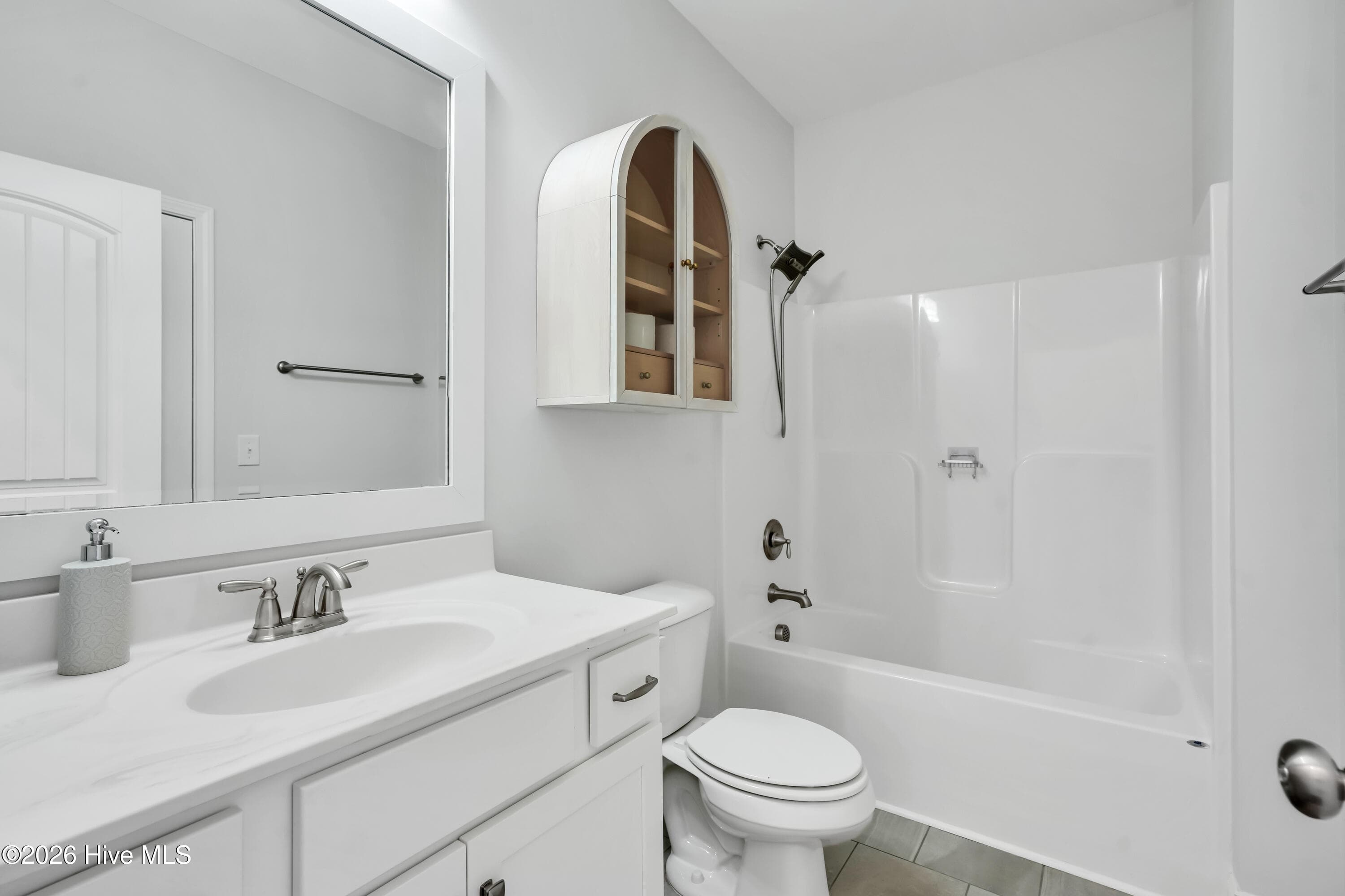 Single Family Residence at 1504 Gatlin Way, Wilmington, NC 28409, photo 19 of 44