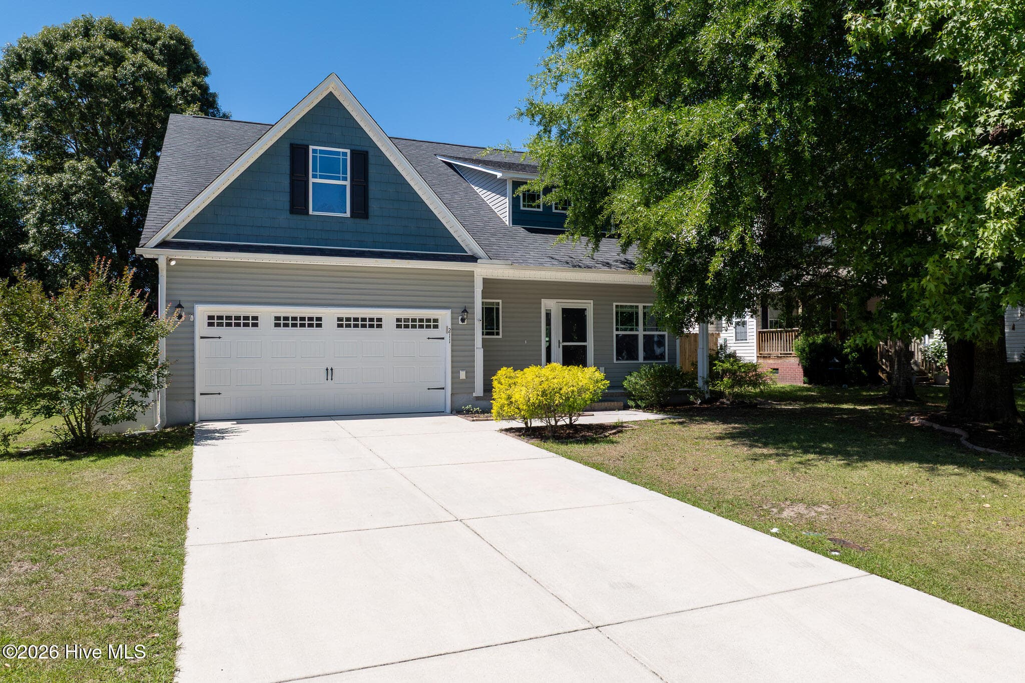 Single Family Residence at 211 Derby Downs Drive, Sneads Ferry, NC 28460, photo 2 of 61