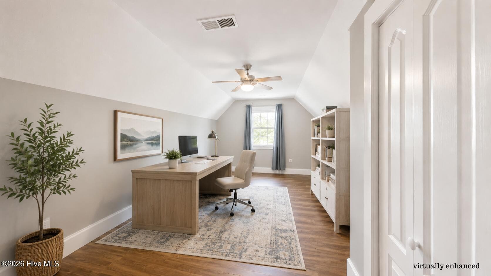 Single Family Residence at 1129 Coral Reef Drive, New Bern, NC 28560, photo 6 of 68