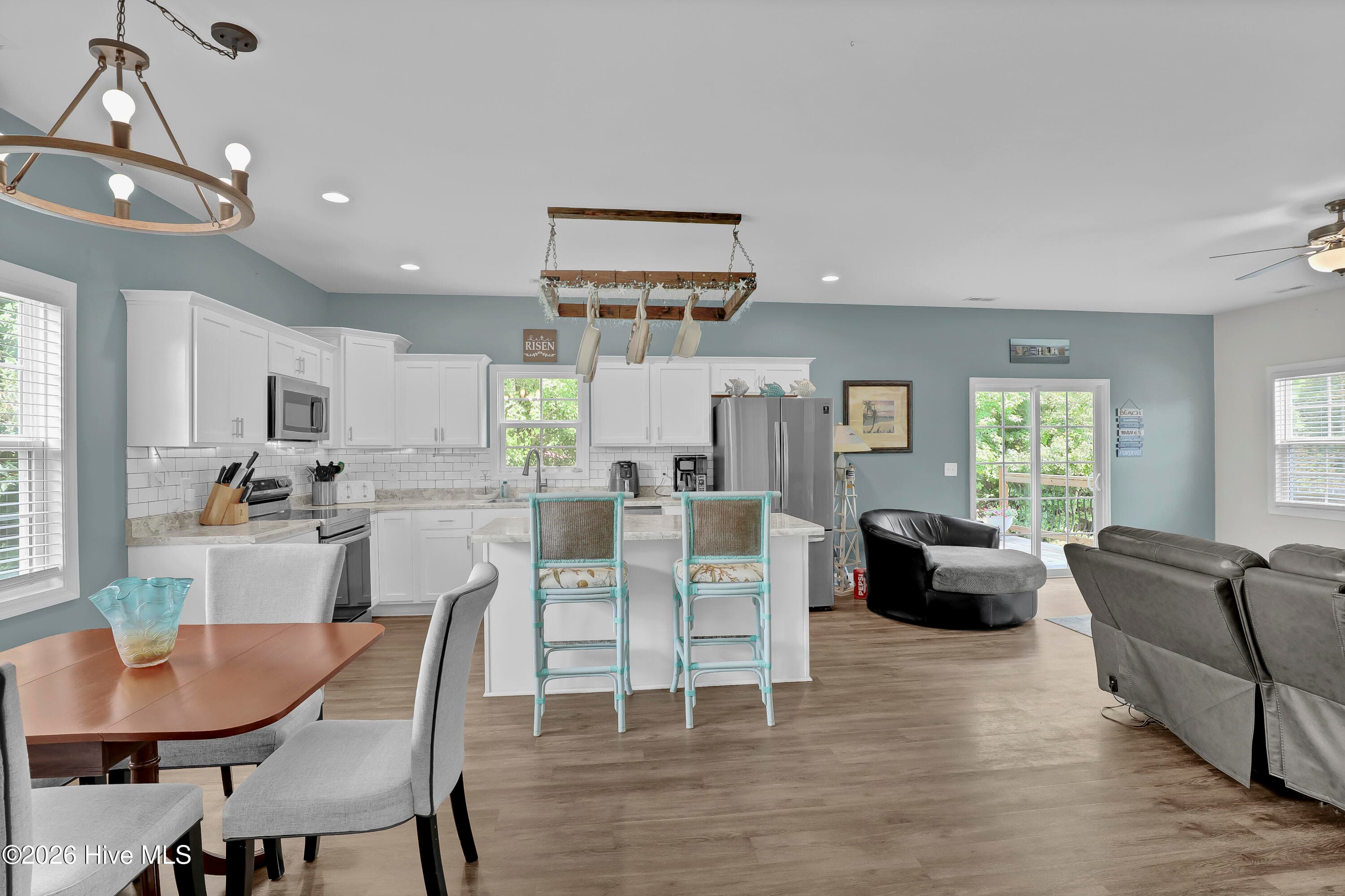 Single Family Residence at 313 Mango Place N, Hubert, NC 28539, photo 12 of 22