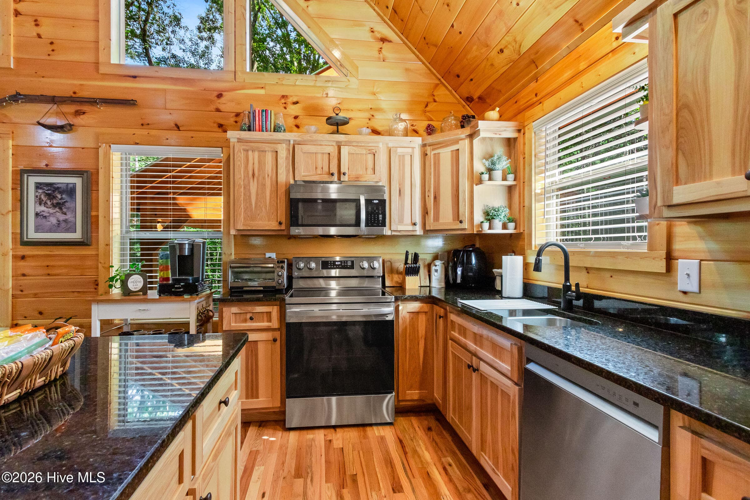Single Family Residence at 84 Oakcrest Lane, Murphy, NC 28906, photo 11 of 63