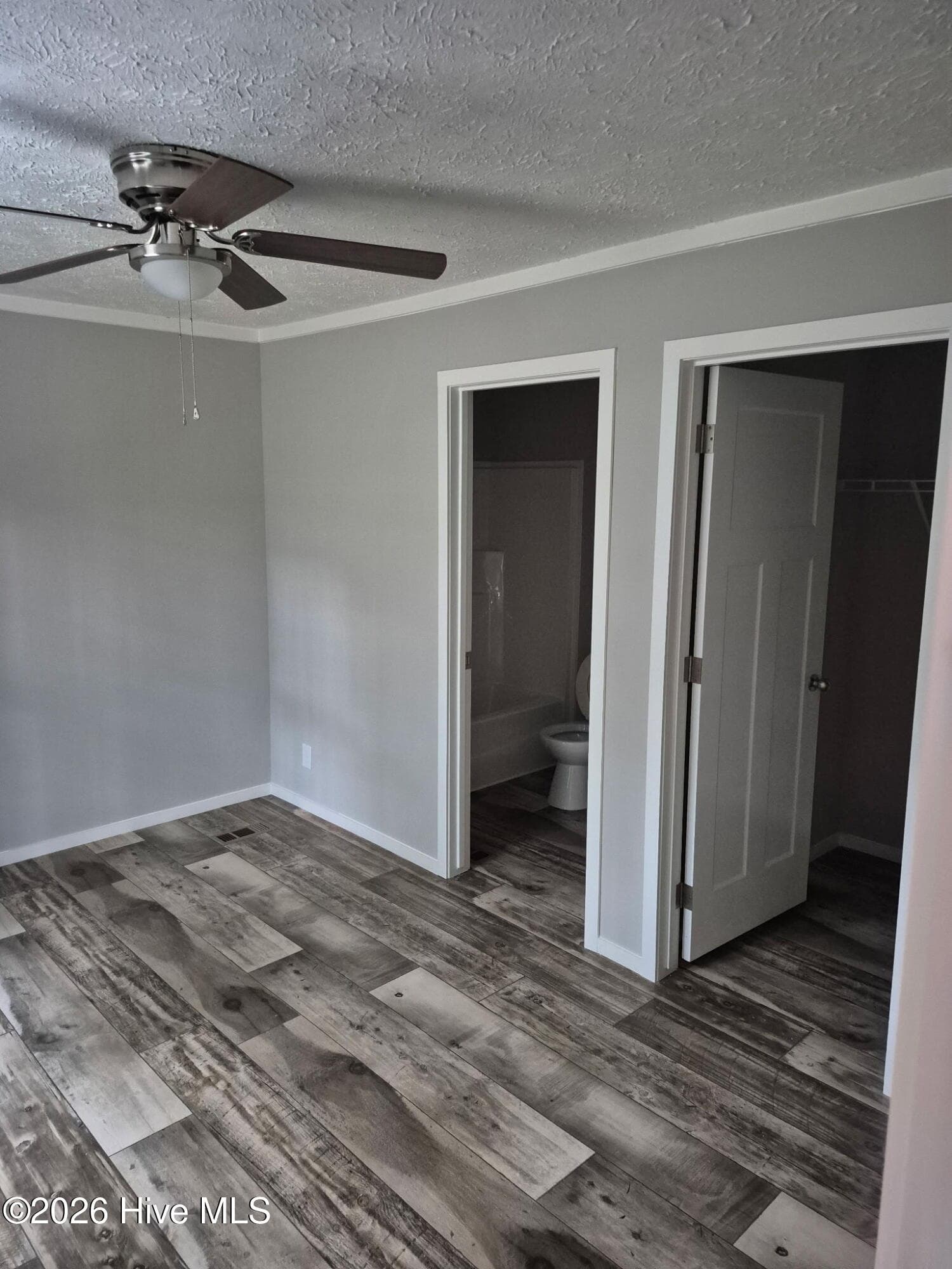 Manufactured Home at 1136 French Road, Wilmington, NC 28403, photo 9 of 12
