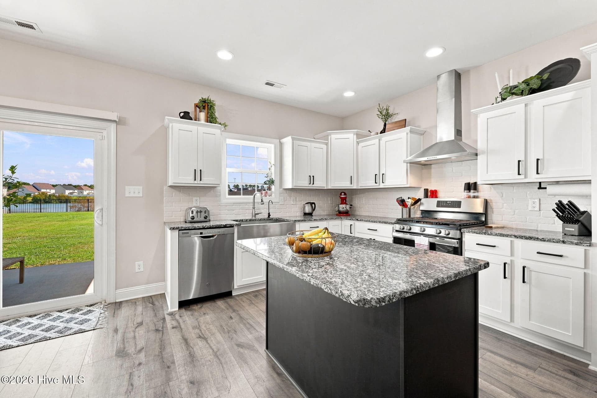 Single Family Residence at 3007 Weathersby Drive, New Bern, NC 28562, photo 23 of 59