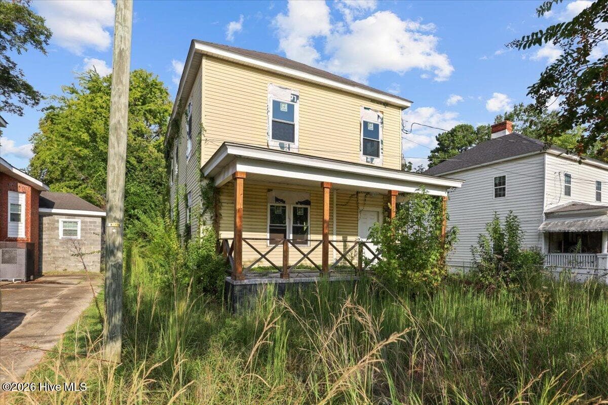 Single Family Residence at 117 S Georgia Avenue, Goldsboro, NC 27530, photo 2 of 18