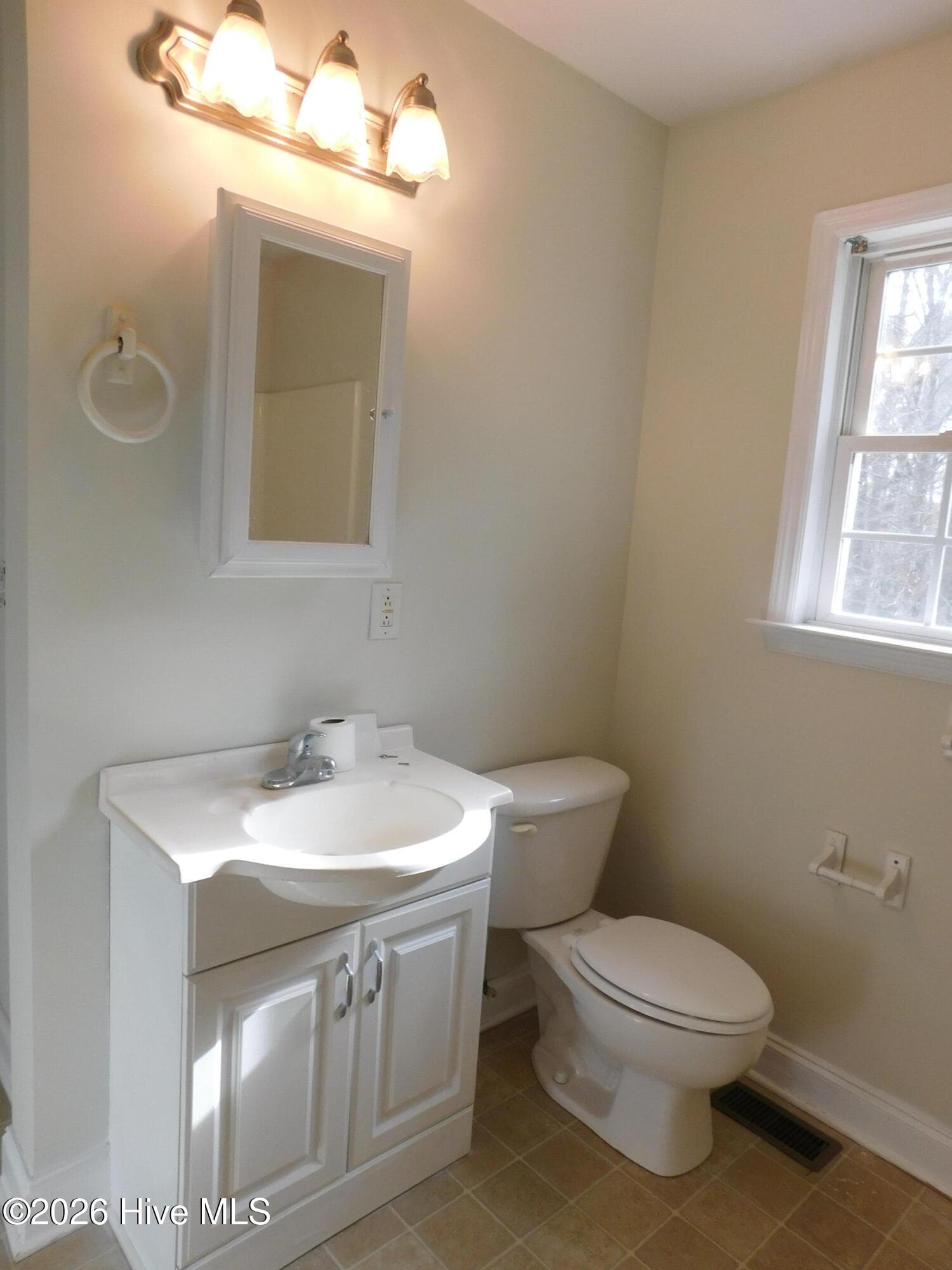 Single Family Residence at 273 Scott Farm Lane, New Bern, NC 28562, photo 14 of 25