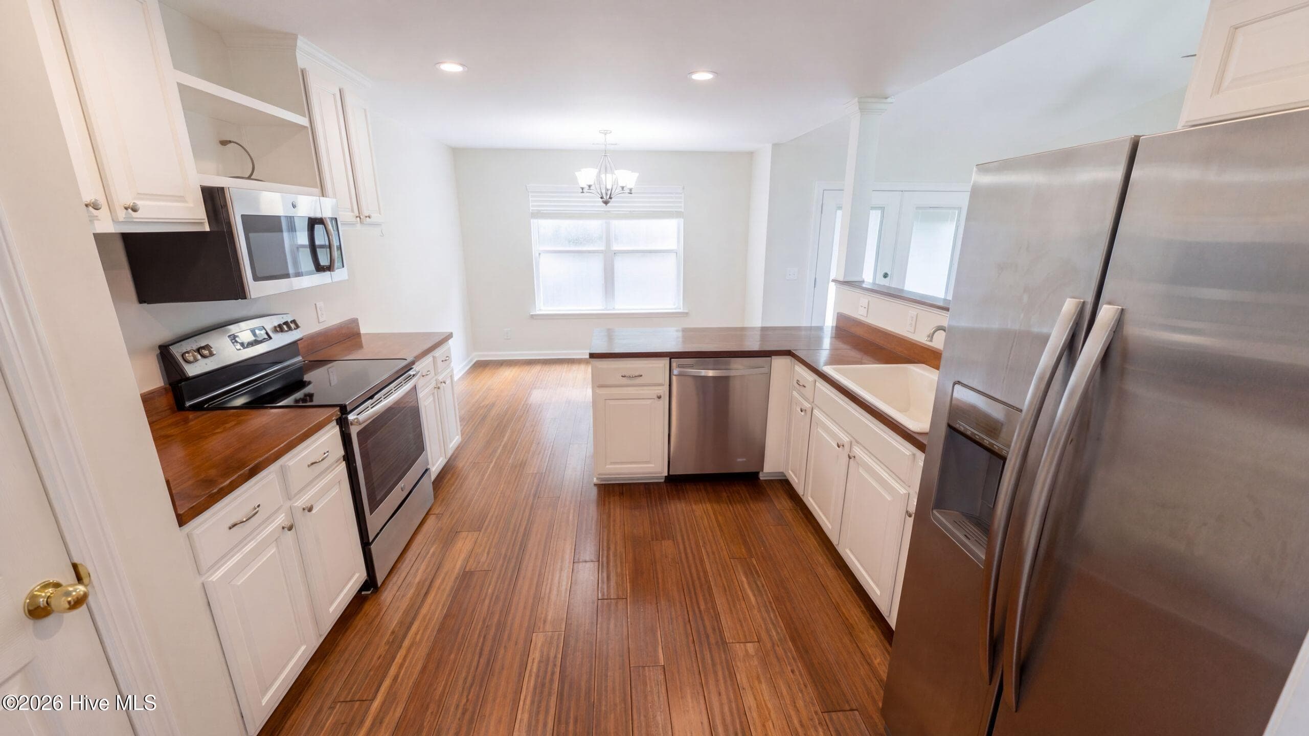 Single Family Residence at 111 Fire Thorn, Pooler, GA 31322, photo 6 of 23