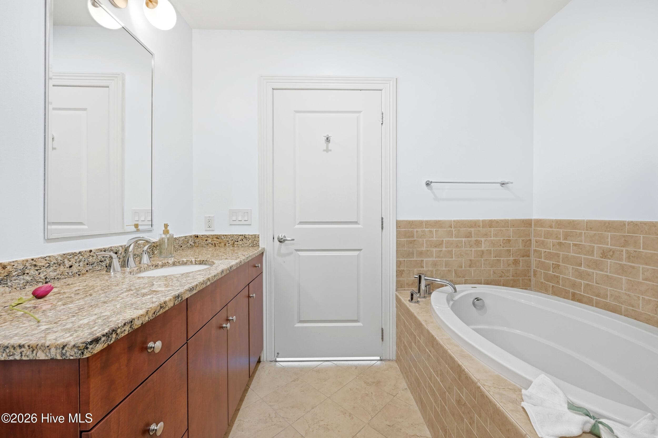 Condominium at 400 W North Street 810, Raleigh, NC 27603, photo 22 of 41
