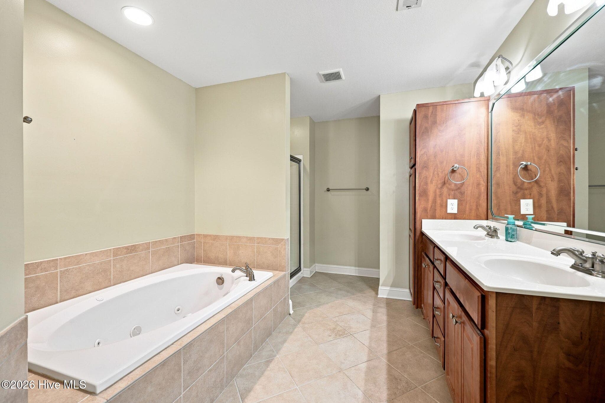 Townhouse at 1904 Cambria Drive B, Greenville, NC 27834, photo 38 of 65