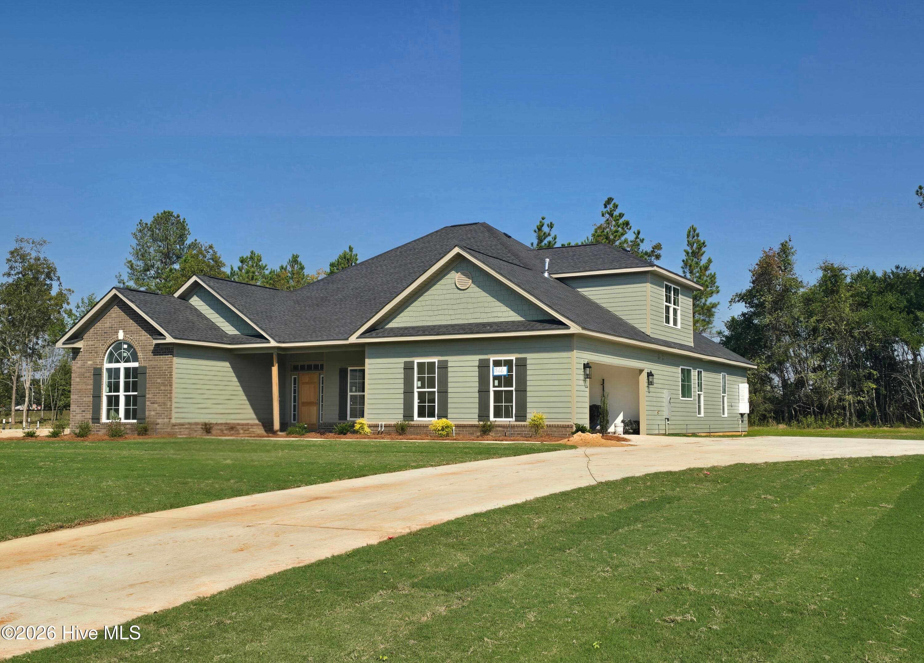 Side entry garage, lot size 0.69 acre - 1866 Bellingham Drive, Beech Island, SC 29842