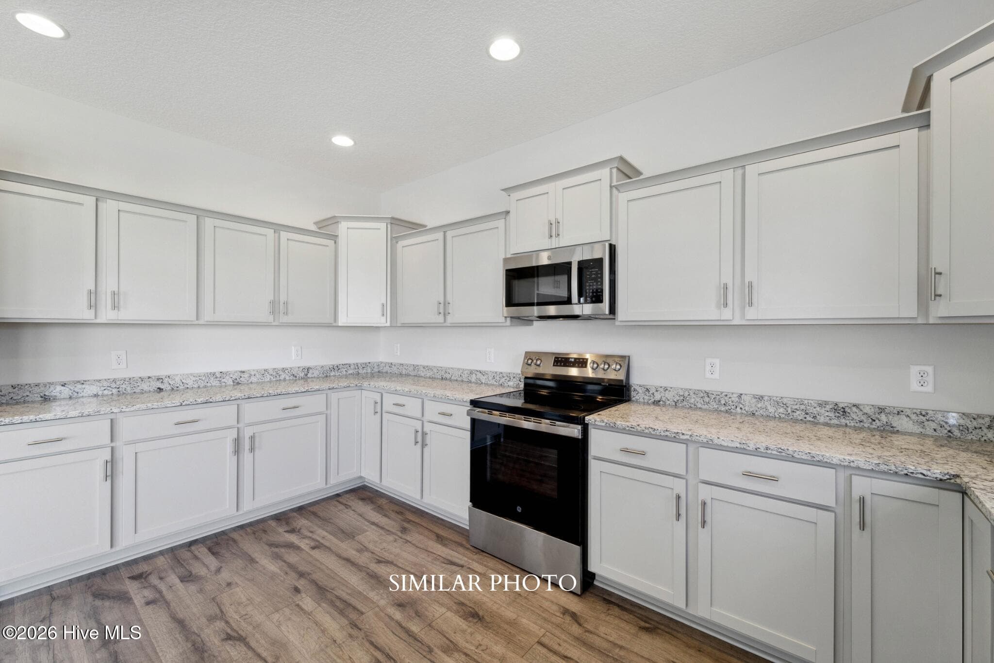 Single Family Residence at 736 Secession Lane, Jacksonville, NC 28546, photo 12 of 33